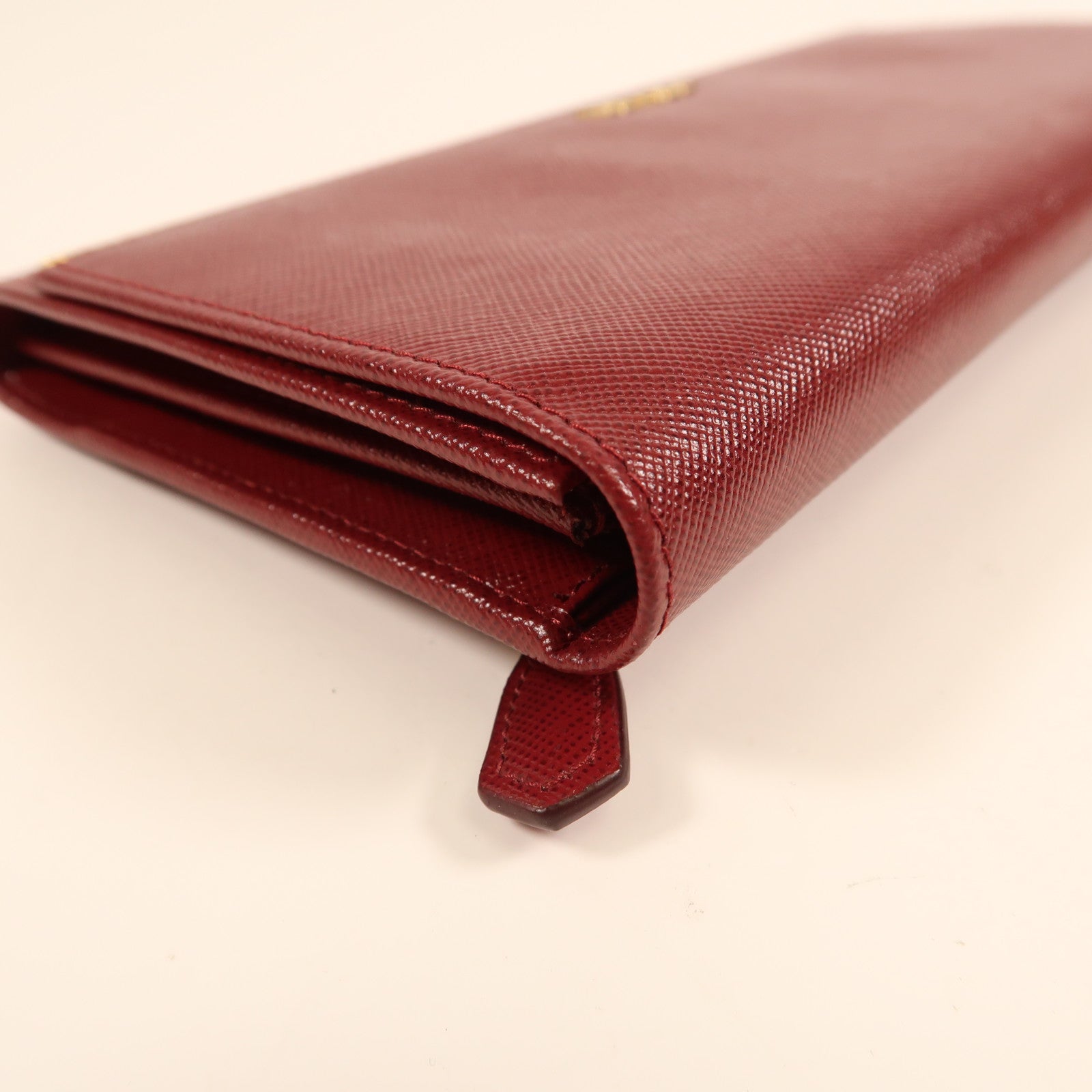 PRADA 牛皮皮革Clutch Bag金扣手拿包