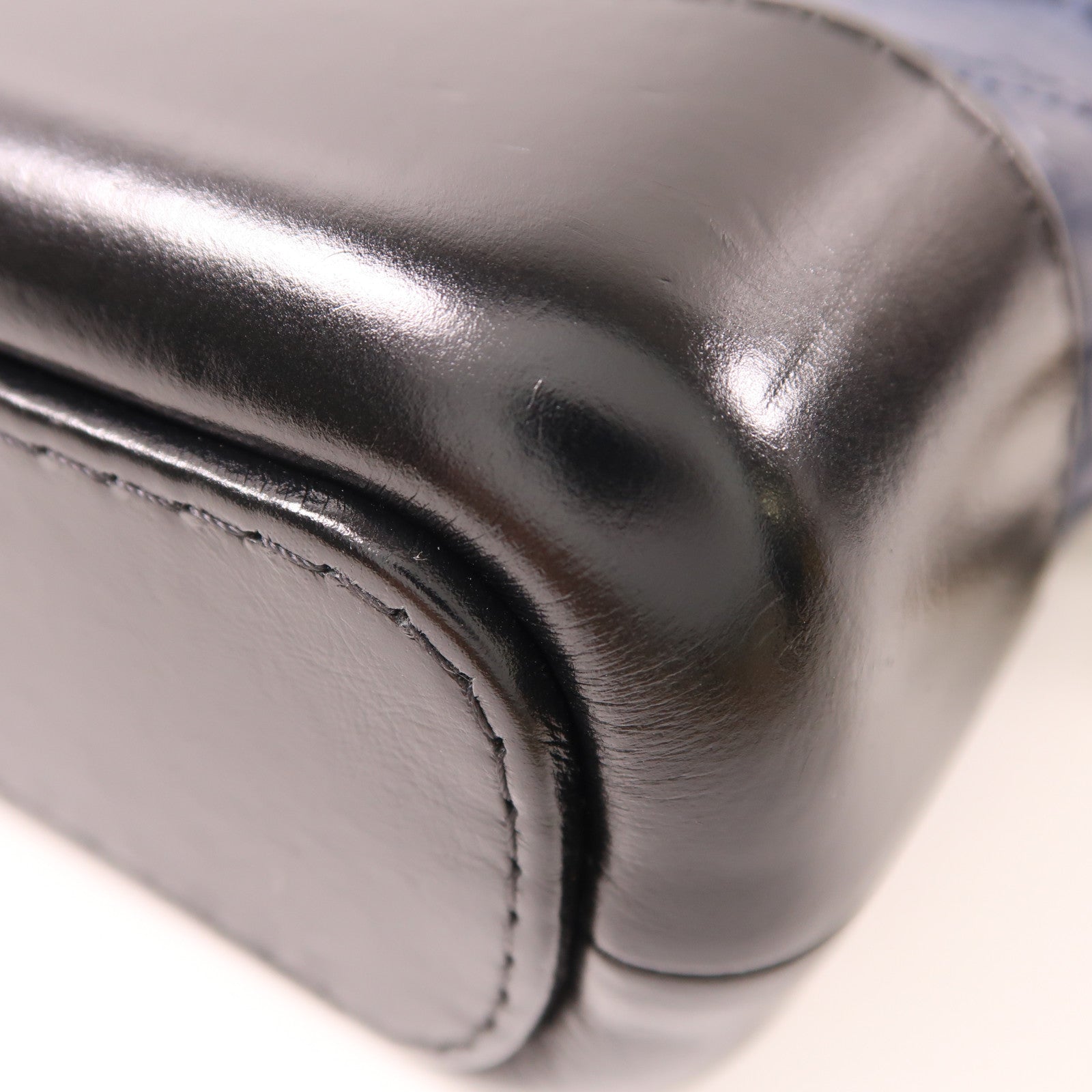 CHANEL 牛皮皮革Gabrielle鏈帶肩背袋深藍色/黑色