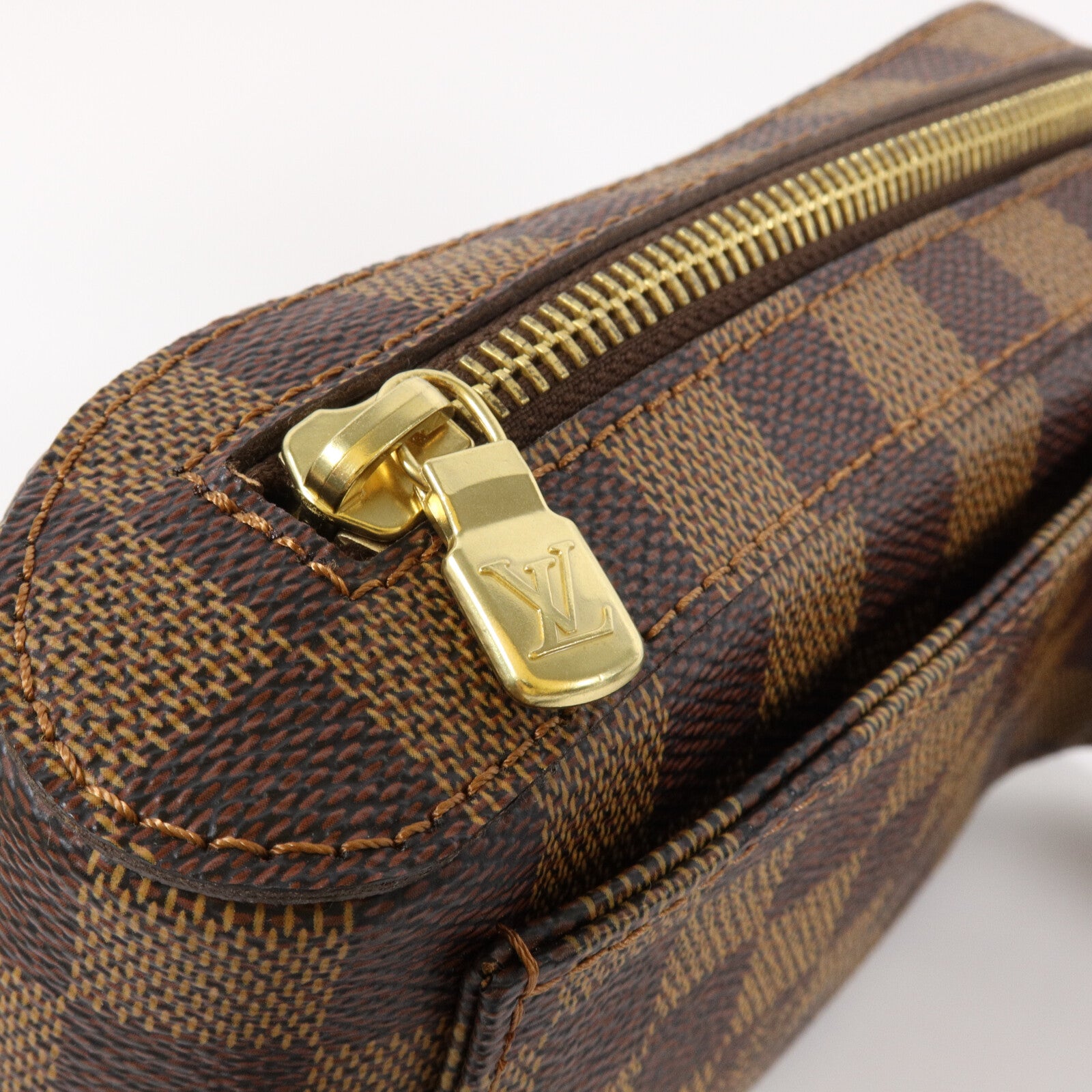 LOUIS VUITTON Damier Geronimos腰包