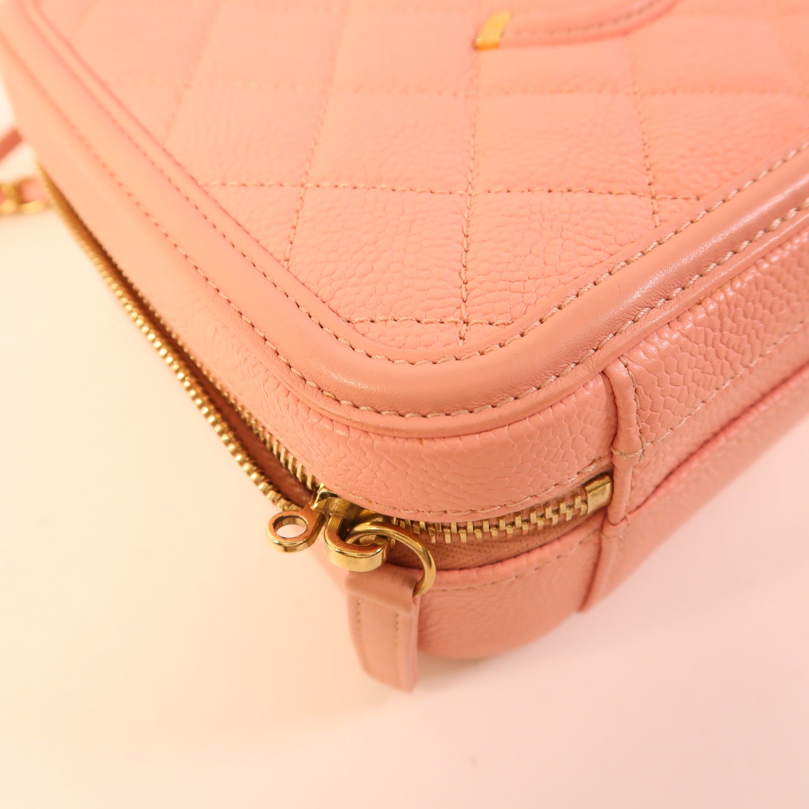 CHANEL 牛皮皮革Vanity Case金扣手挽肩背兩用袋