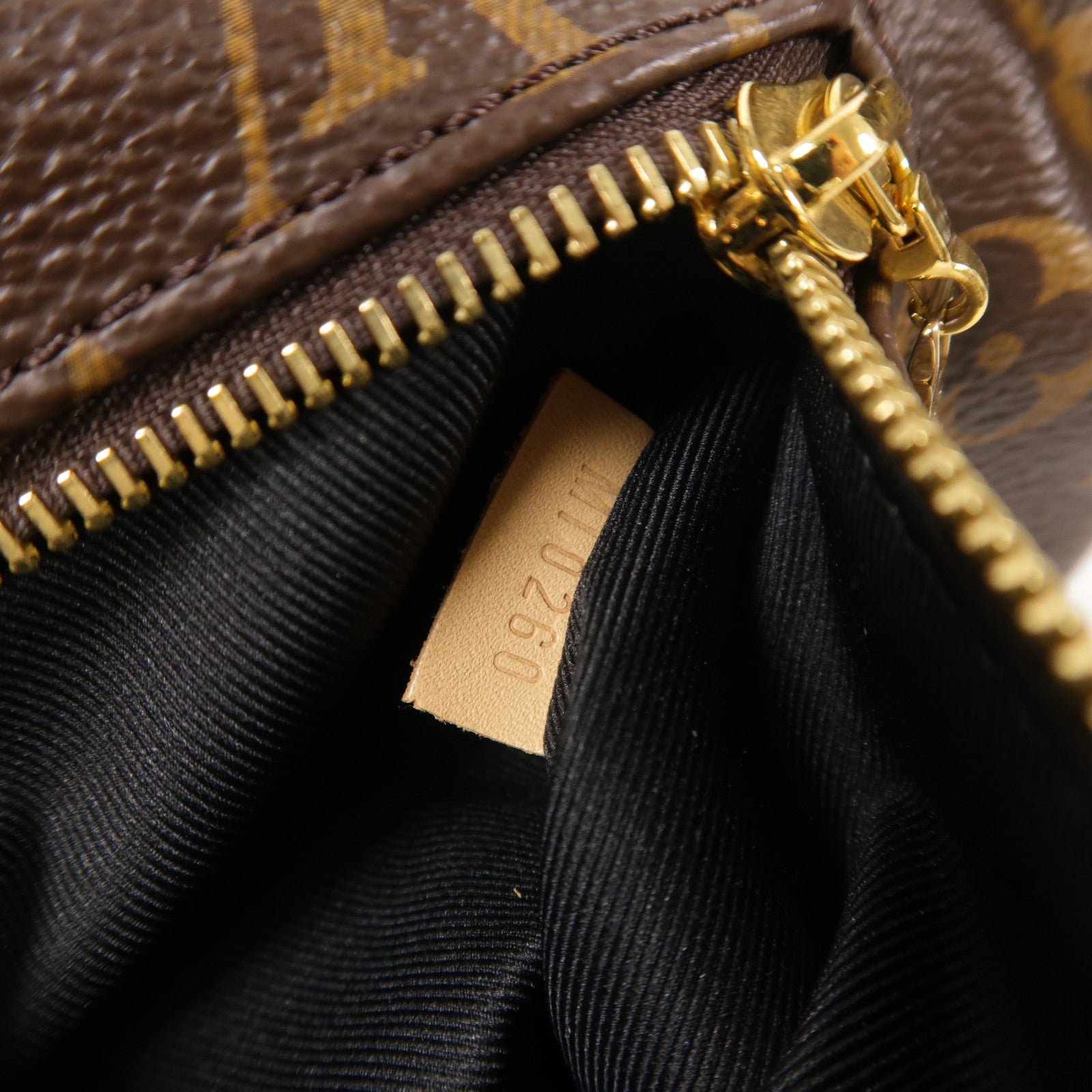 LOUIS VUITTON Monogram BumBag金扣腰包