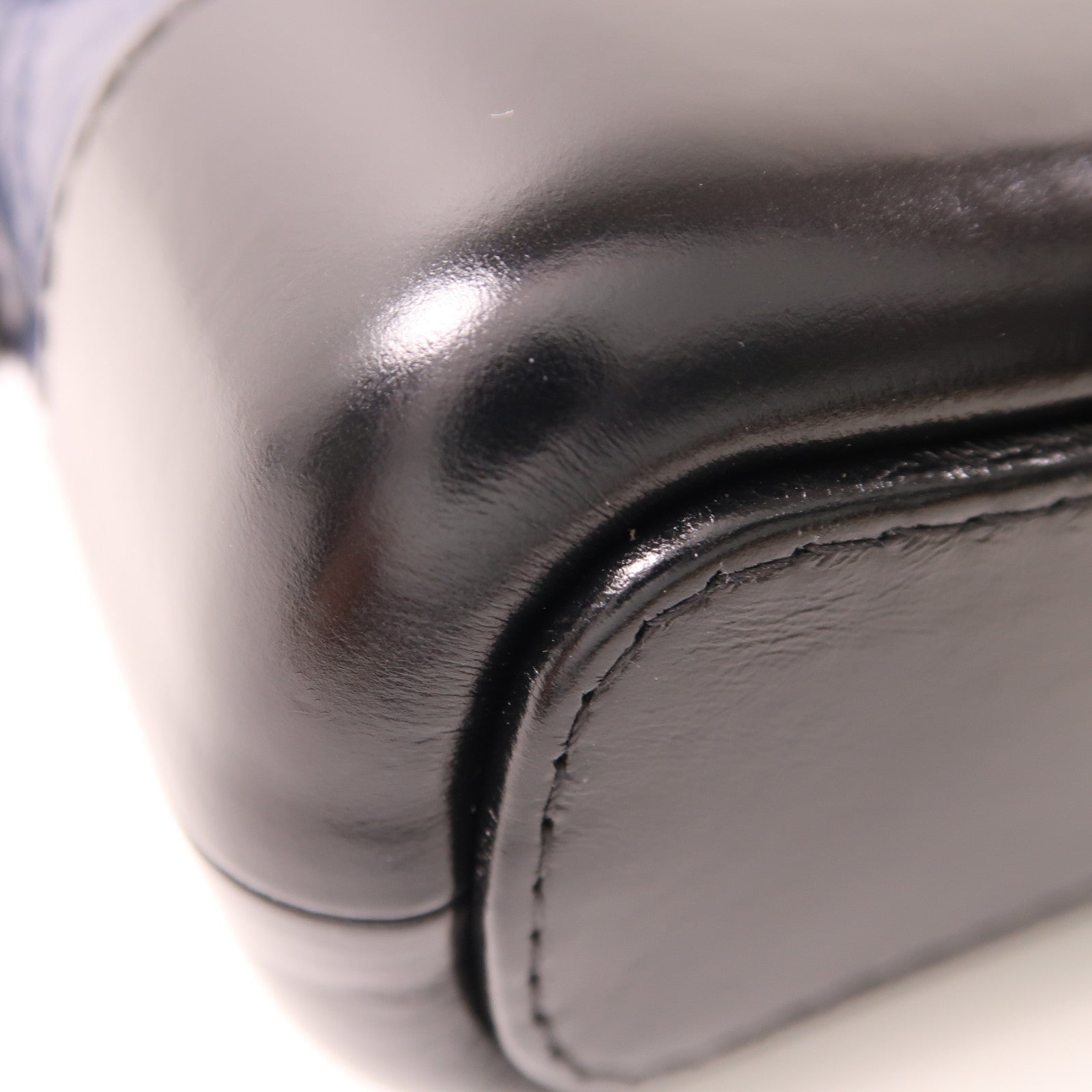 CHANEL 牛皮皮革Gabrielle鏈帶肩背袋深藍色/黑色