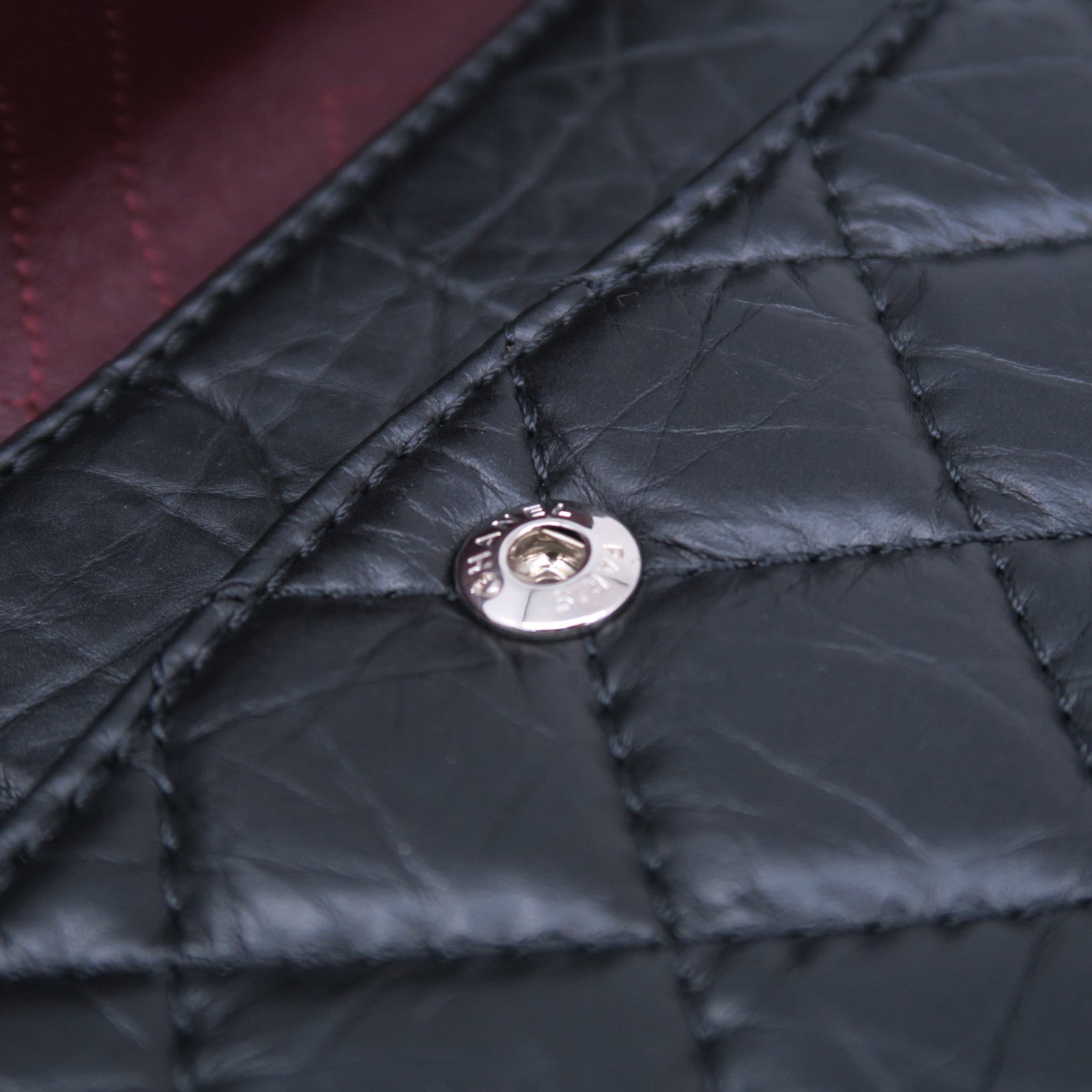 CHANEL 【激減優惠】Caviar皮革2.55 Medium銀扣鏈帶肩背袋黑色