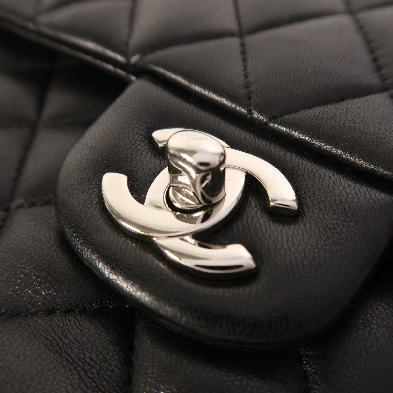 CHANEL 羊皮皮革Classic 25銀扣鏈帶肩背袋