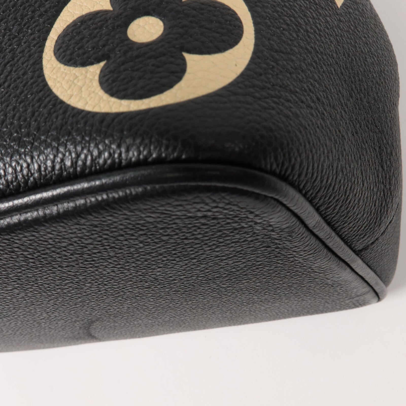 LOUIS VUITTON Monogram Empreinte Bicolor Neo Noe MM手挽肩背兩用袋