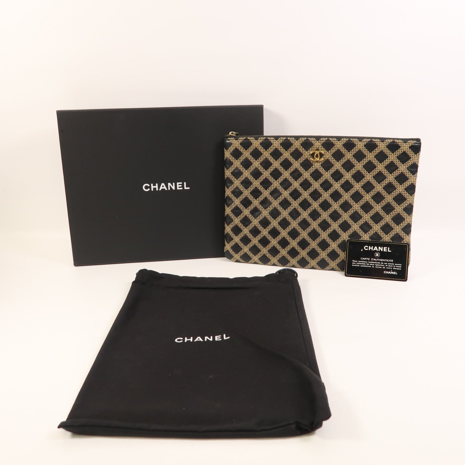 CHANEL 羊皮皮革Clutch金扣手拿包