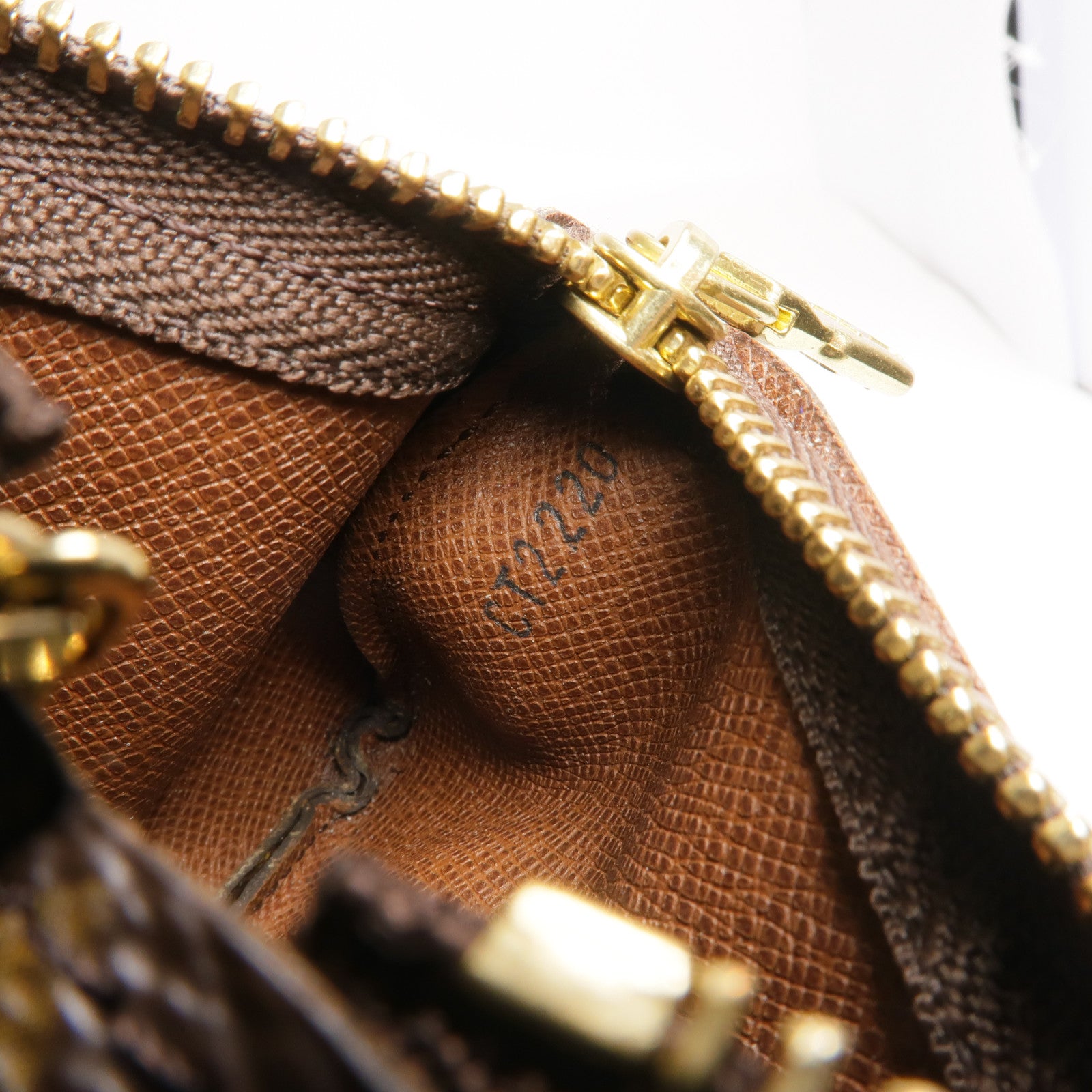 LOUIS VUITTON Monogram Key Pouch金扣鎖匙包