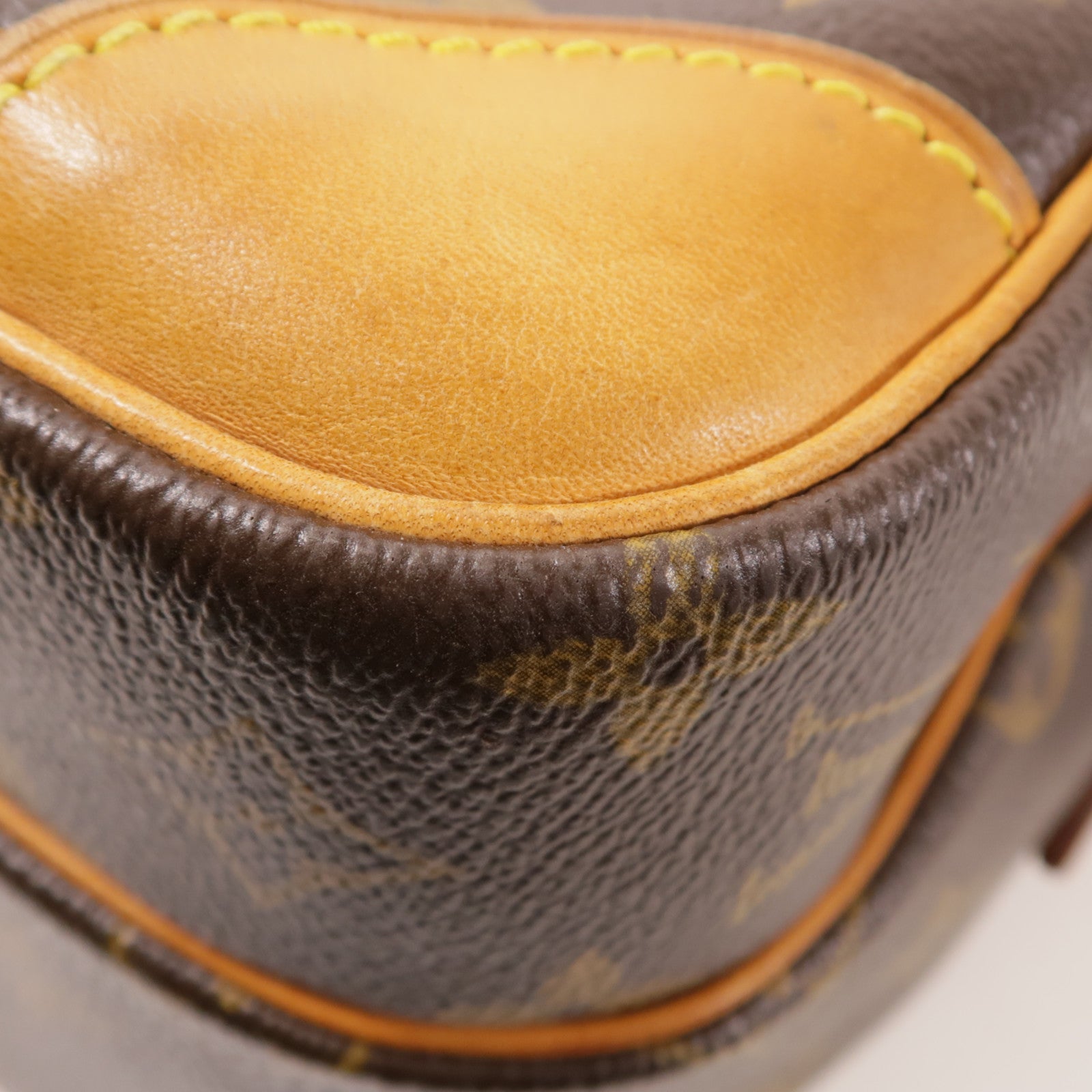 LOUIS VUITTON Monogram Nile金扣肩背袋