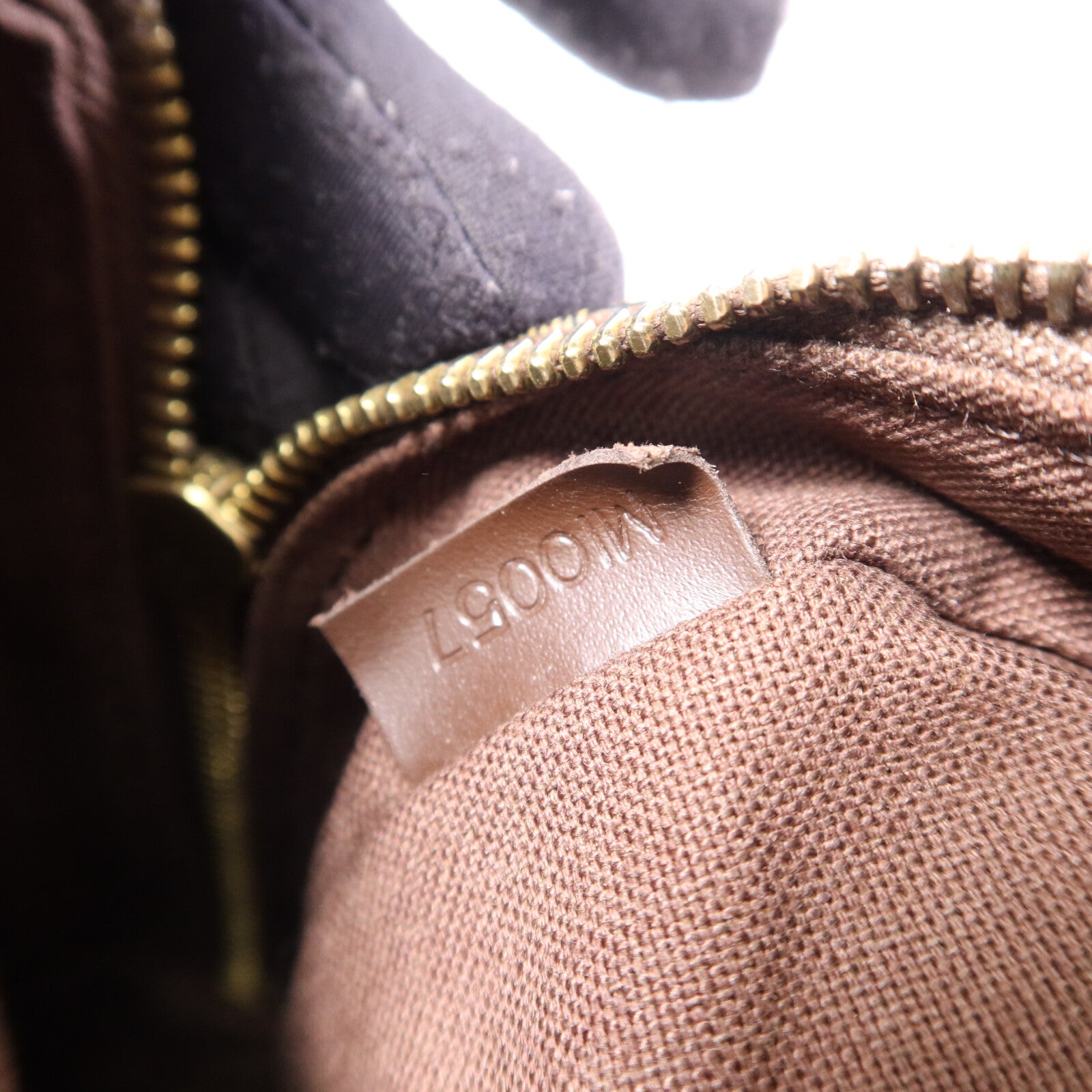 LOUIS VUITTON Damier Olaf PM肩背袋