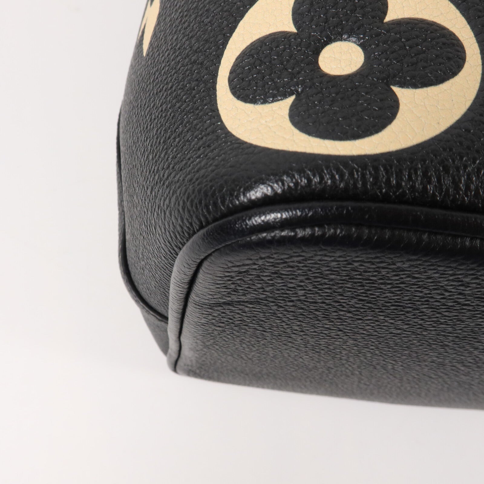 LOUIS VUITTON Monogram Empreinte Bicolor Neo Noe MM手挽肩背兩用袋