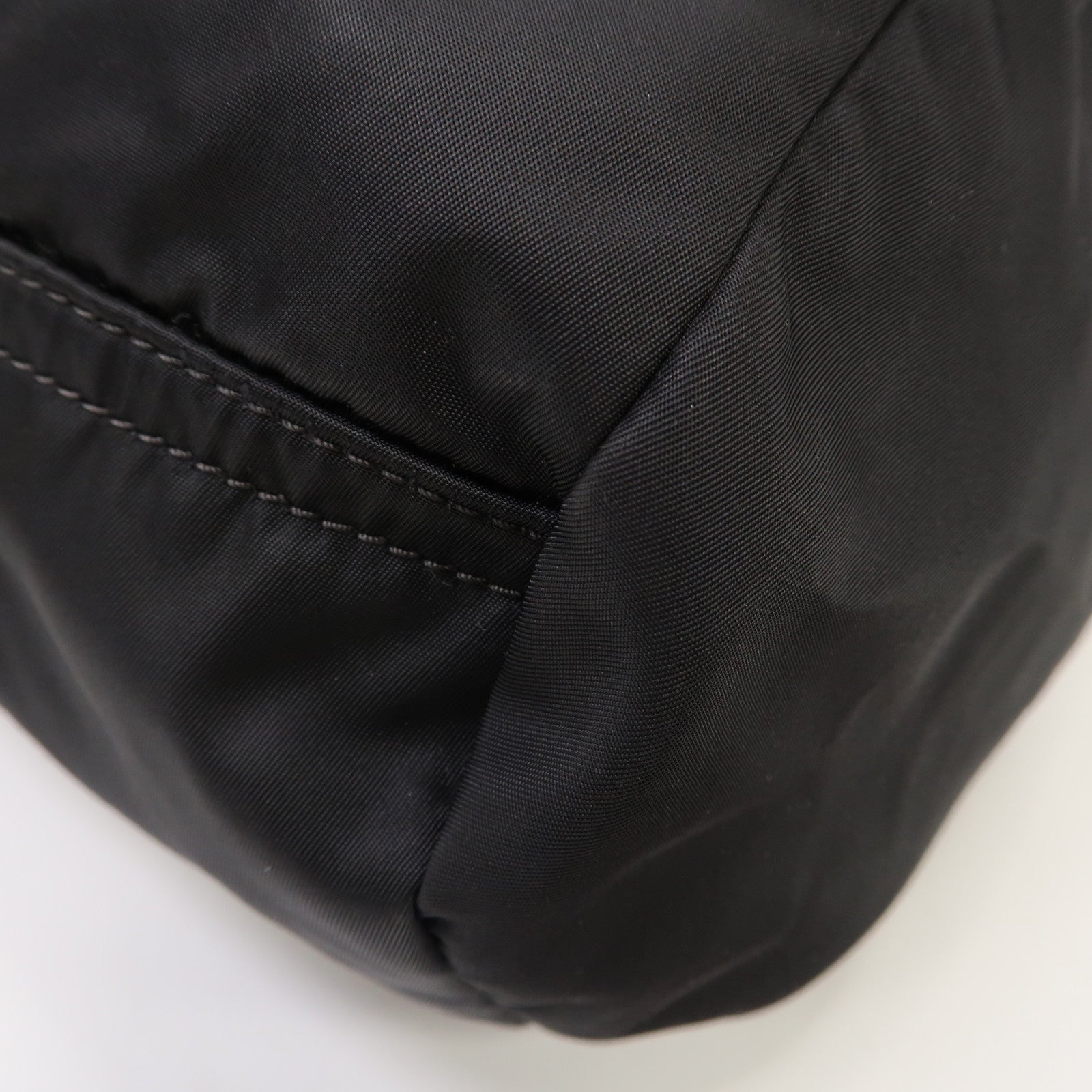 GIVENCHY 尼龍Pandora Messenger Bag銀扣手挽肩背兩用袋黑色