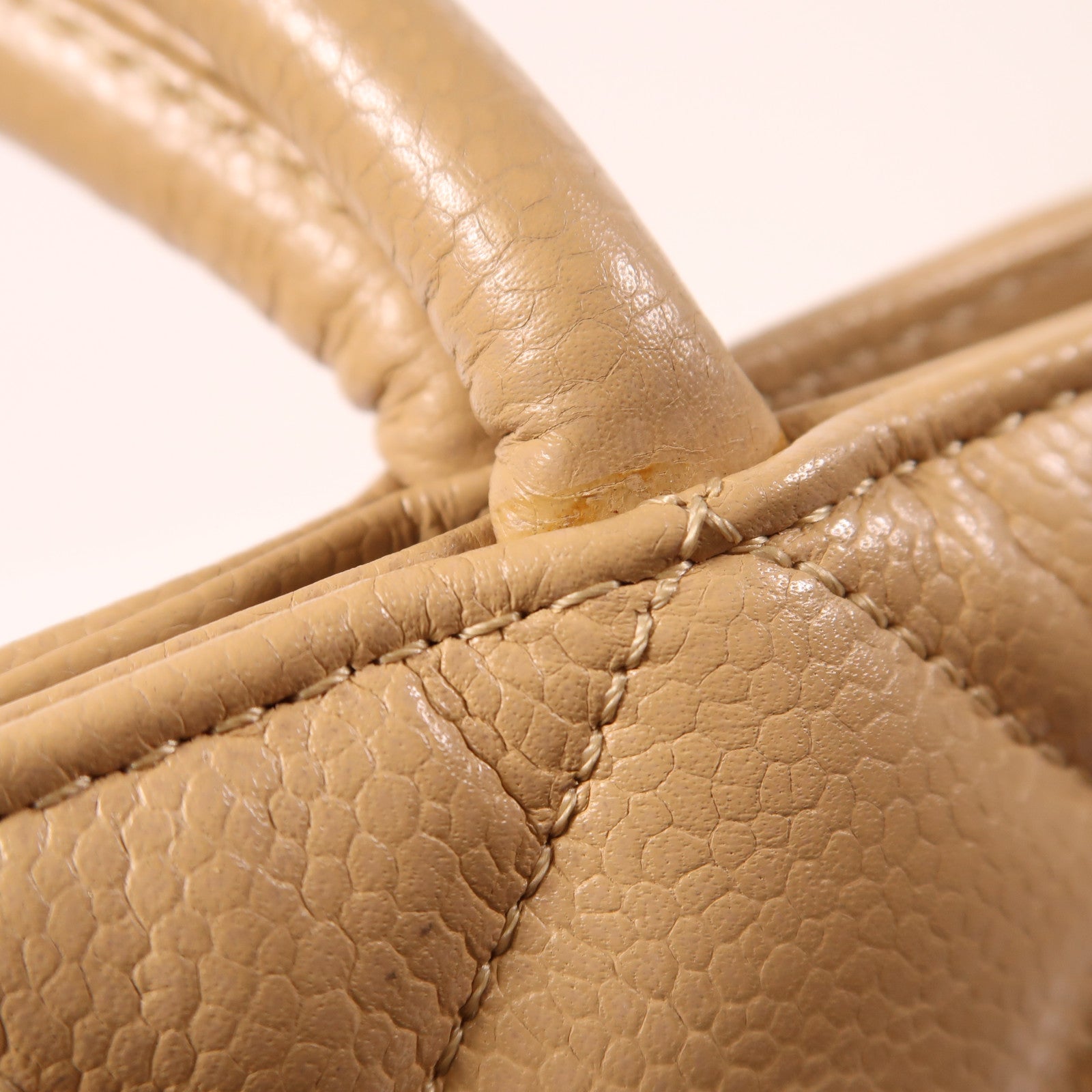 CHANEL 牛皮皮革Medallion Tote Bag金扣肩背袋