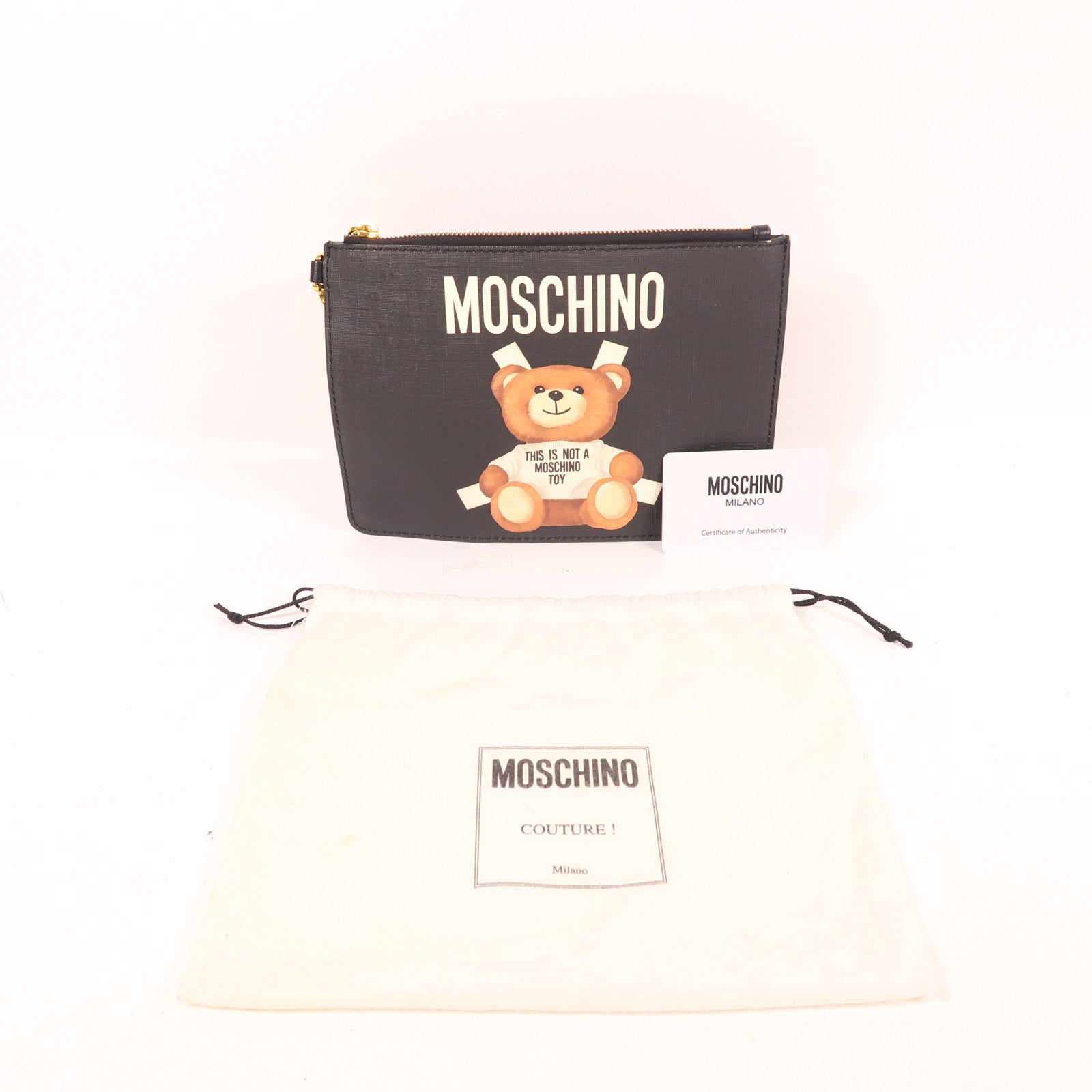 MOSCHINO 皮革Pouch金扣手拿包