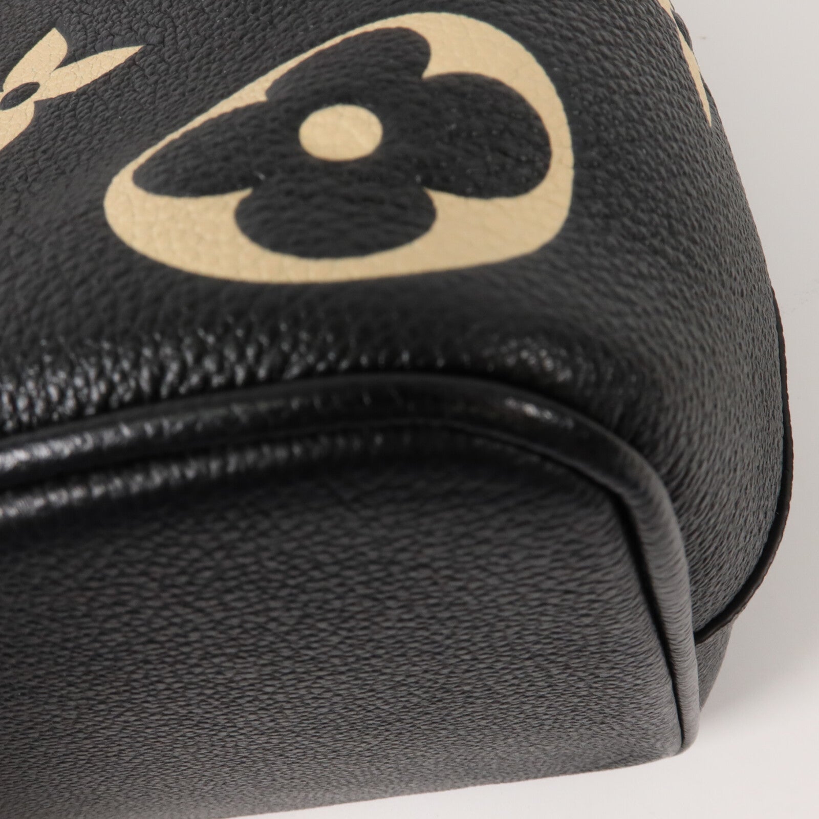 LOUIS VUITTON Monogram Empreinte Bicolor Neo Noe MM手挽肩背兩用袋