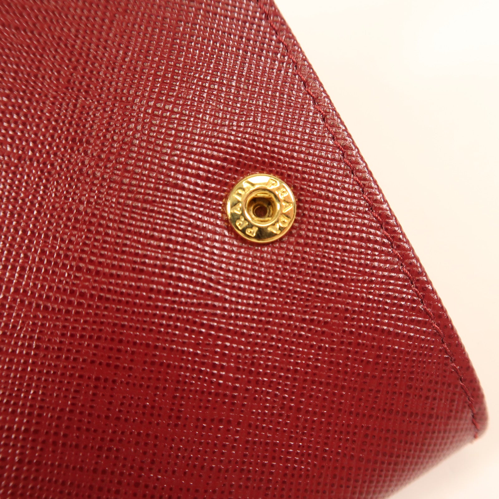 PRADA 牛皮皮革Clutch Bag金扣手拿包