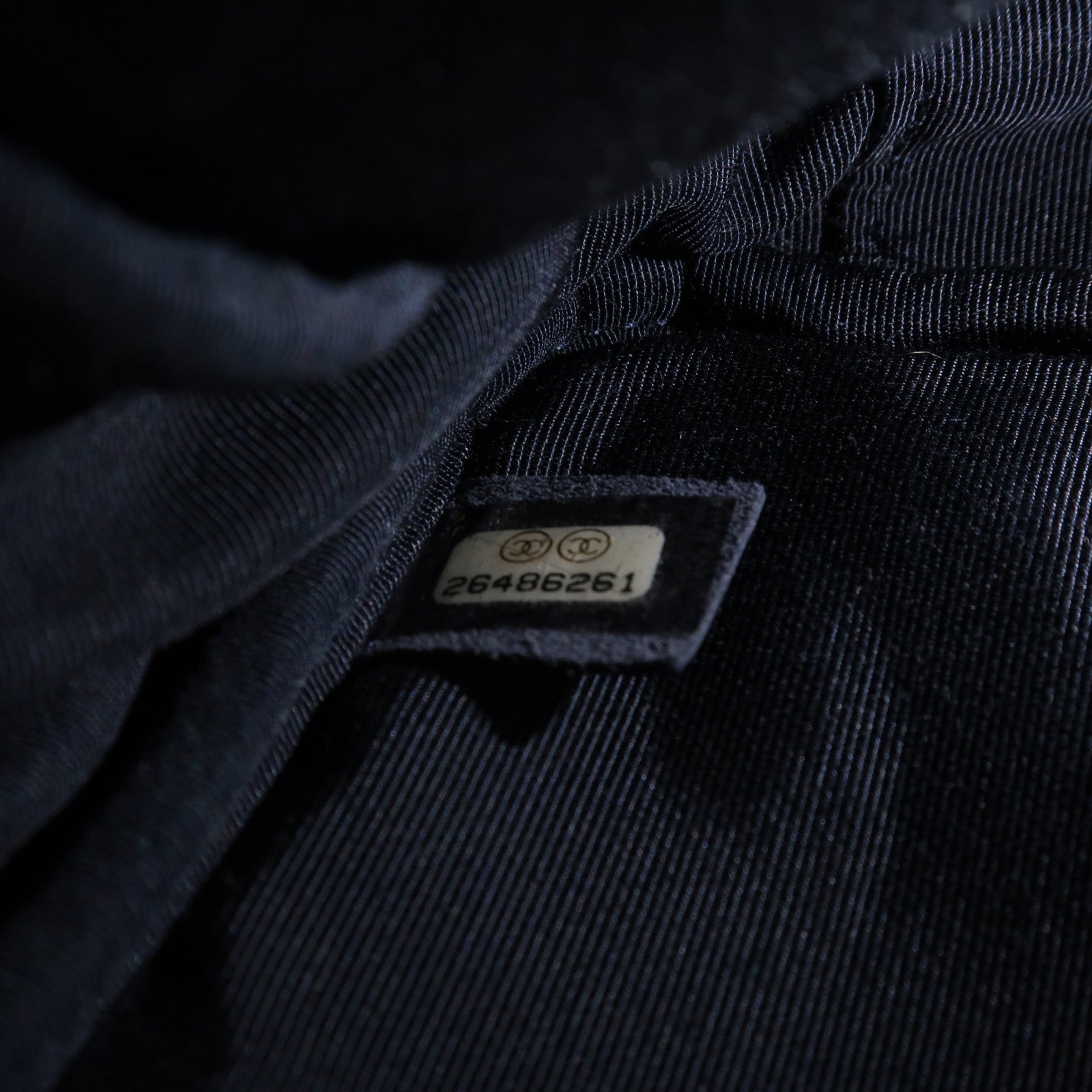 CHANEL 牛皮皮革Chain Shoulder金扣鏈帶肩背袋