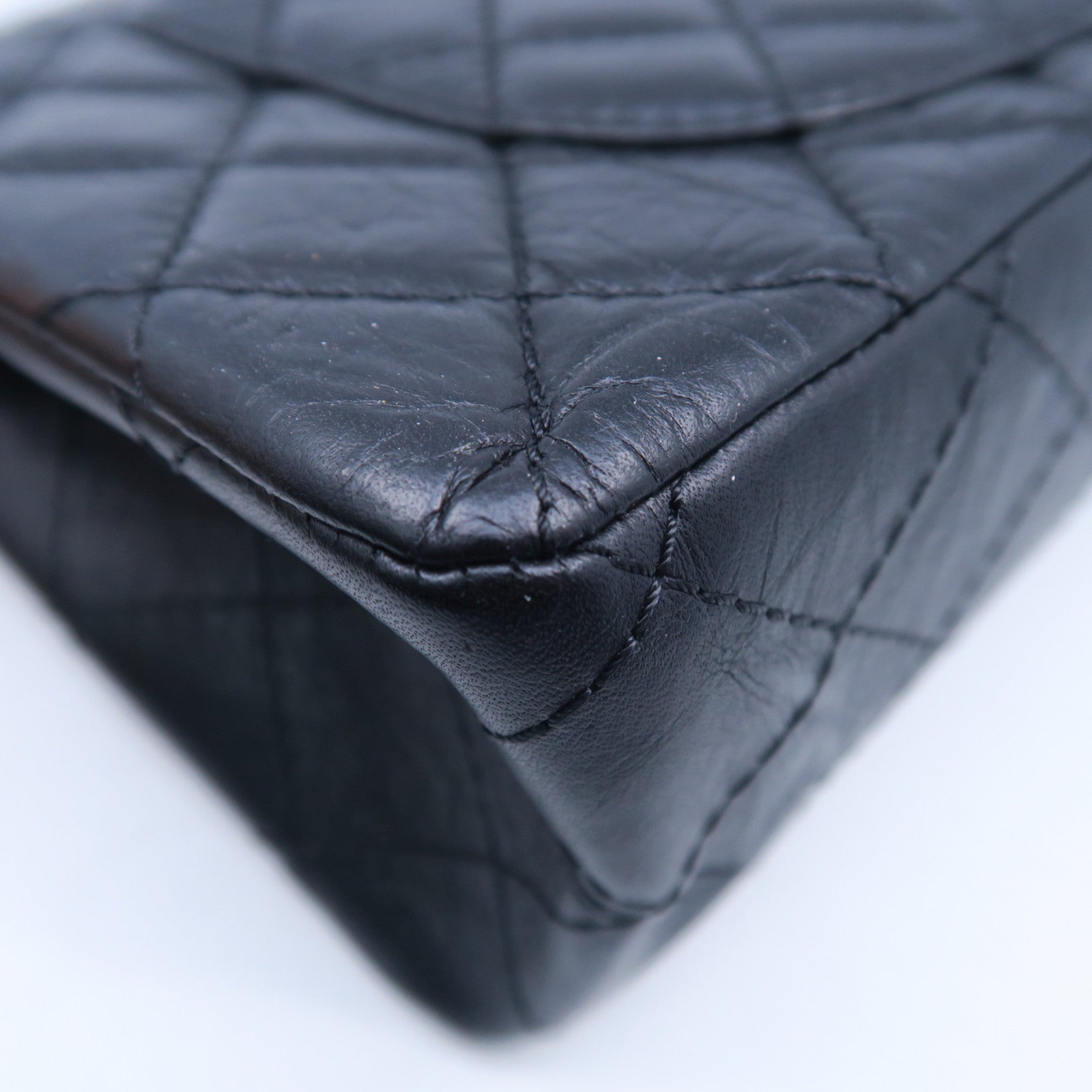 CHANEL 【激減優惠】Caviar皮革2.55 Medium銀扣鏈帶肩背袋黑色