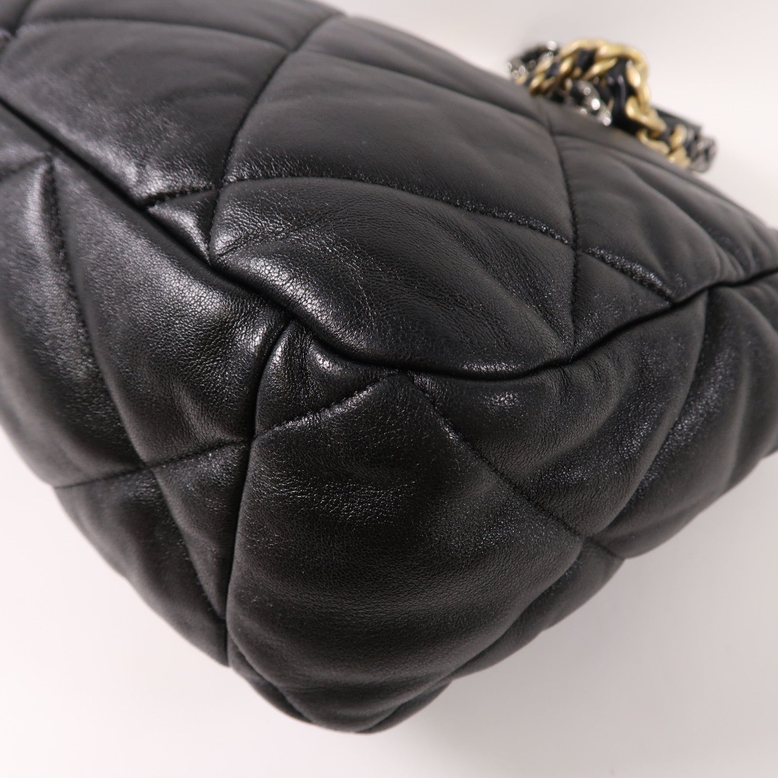 CHANEL 羊皮皮革C19金扣鏈帶手挽肩背兩用袋