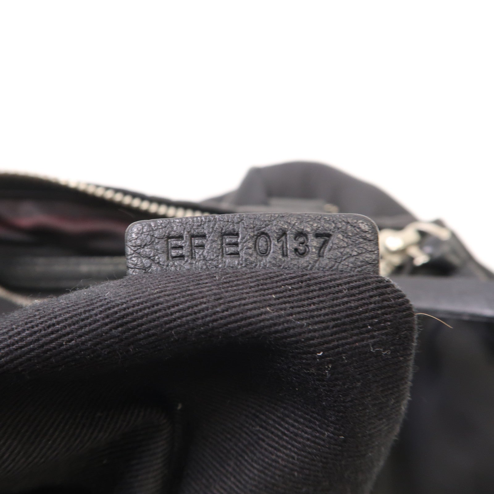 GIVENCHY 尼龍Pandora Messenger Bag銀扣手挽肩背兩用袋黑色