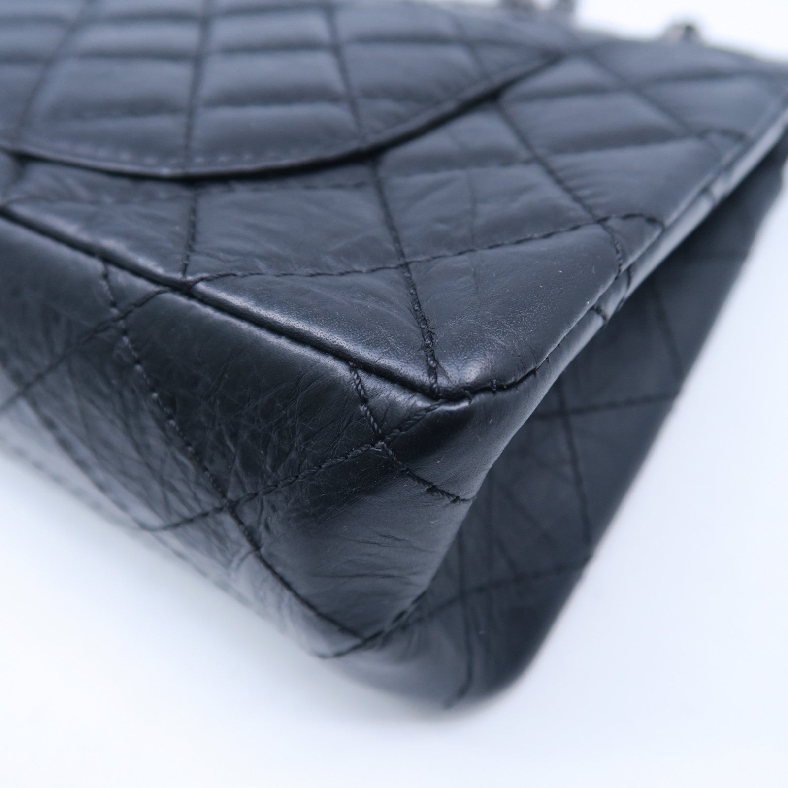 CHANEL 【激減優惠】Caviar皮革2.55 Medium銀扣鏈帶肩背袋黑色