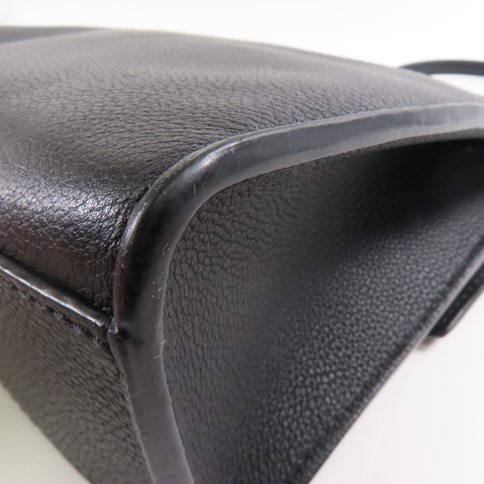 LOUIS VUITTON 牛皮皮革Mylockme Chain Bag銀扣鏈帶肩背袋