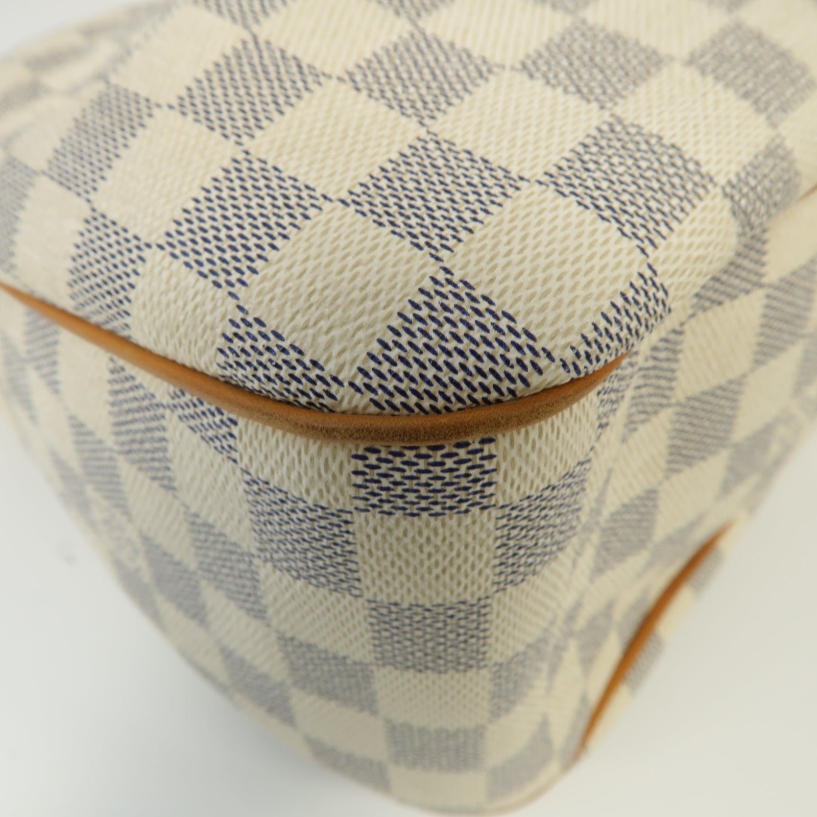 LOUIS VUITTON Damier Azur Siracusa MM金扣肩背袋白色