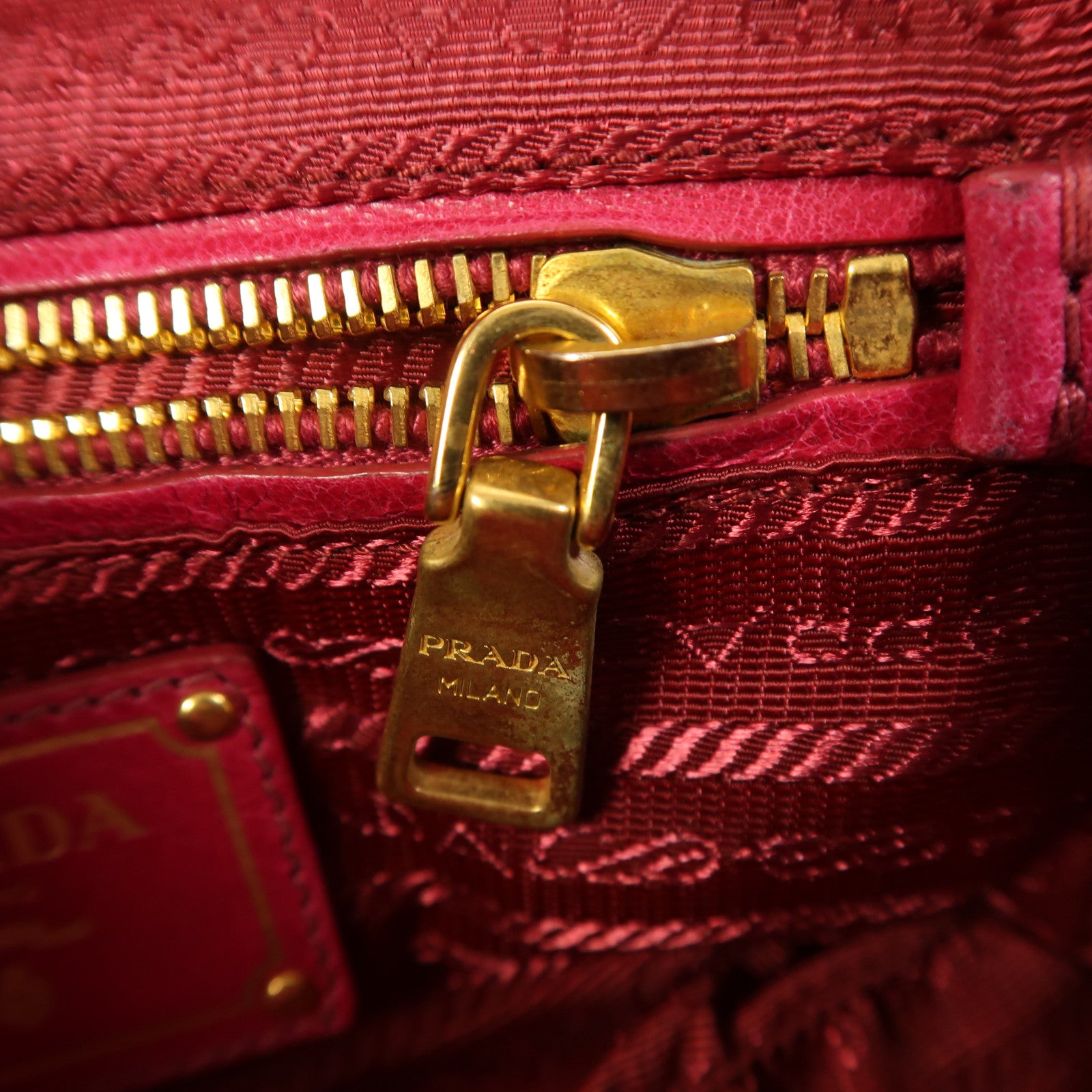 PRADA 牛皮皮革2 Way Shoulder金扣手挽肩背兩用袋