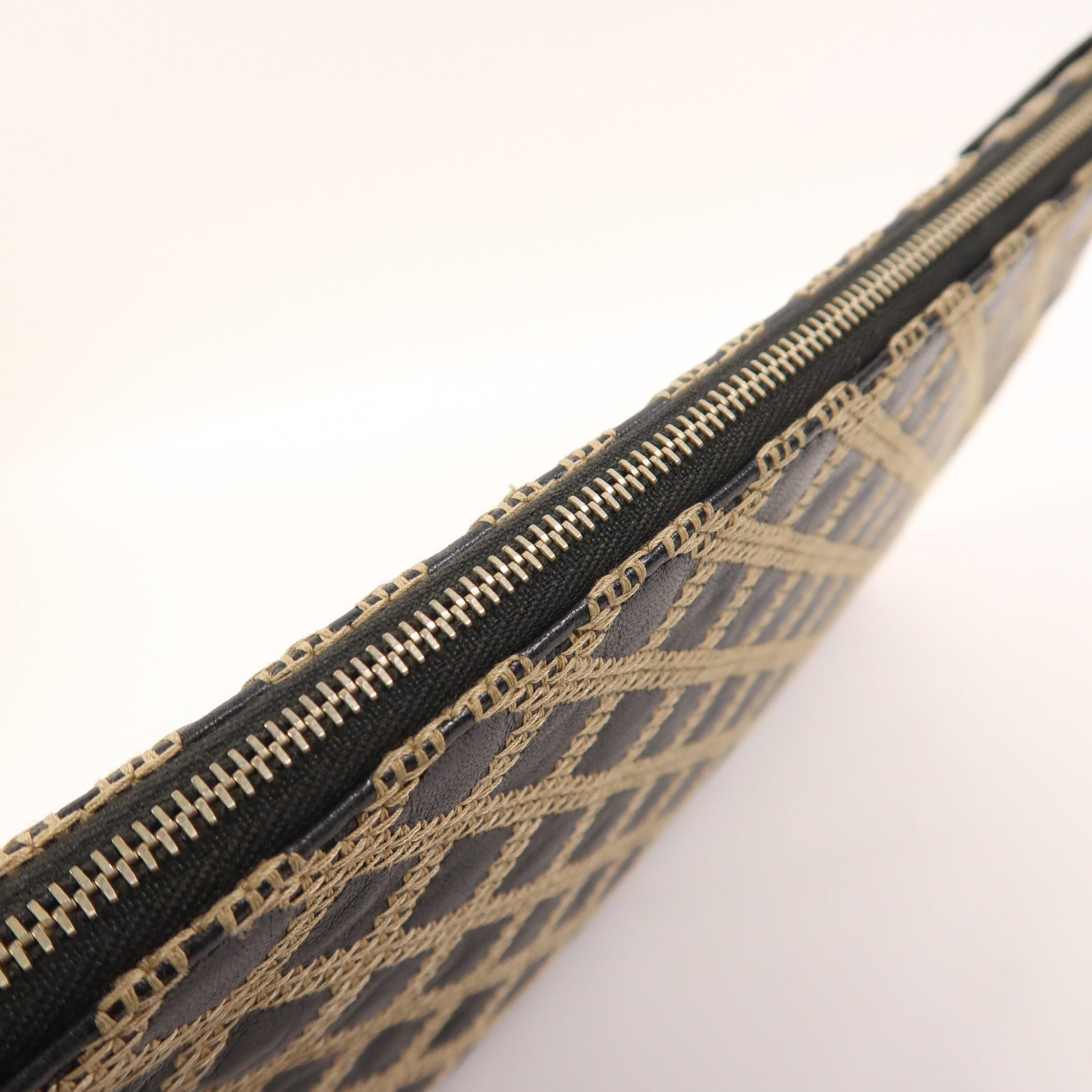 CHANEL 羊皮皮革Clutch金扣手拿包