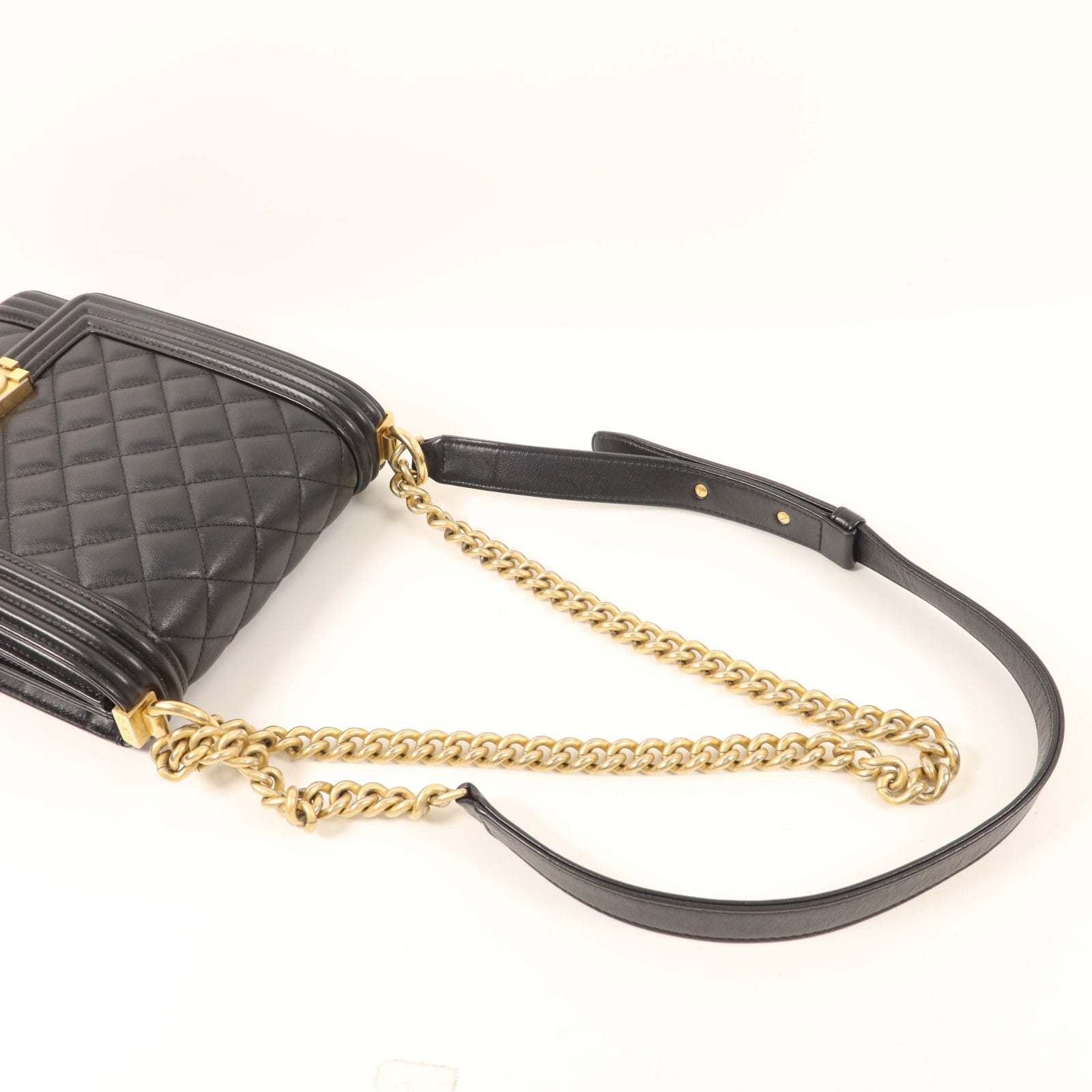 CHANEL 牛皮皮革Le Boy金扣鏈帶肩背袋