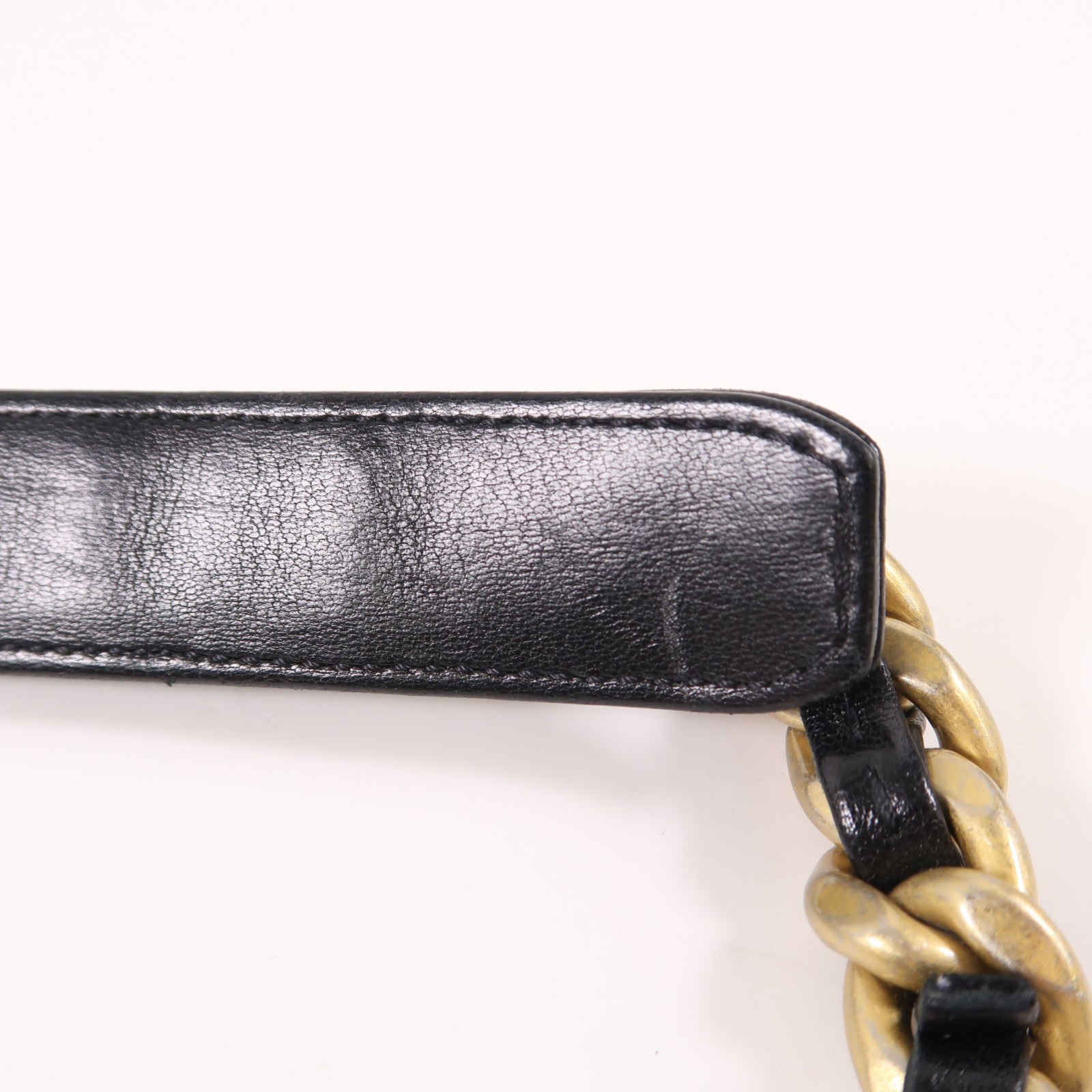 CHANEL 羊皮皮革C19金扣鏈帶手挽肩背兩用袋