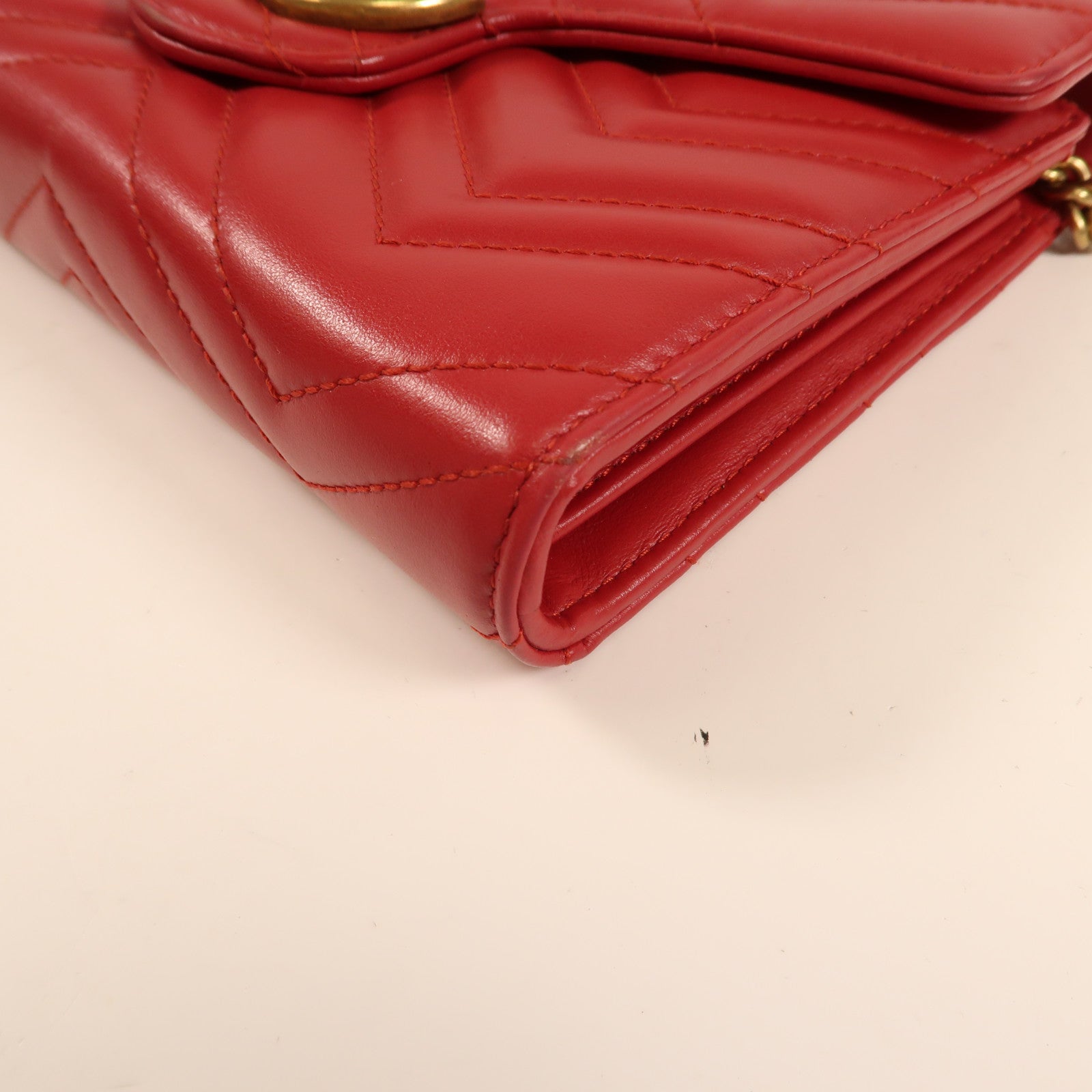 GUCCI 牛皮皮革GG Marmont金扣鏈帶肩背袋
