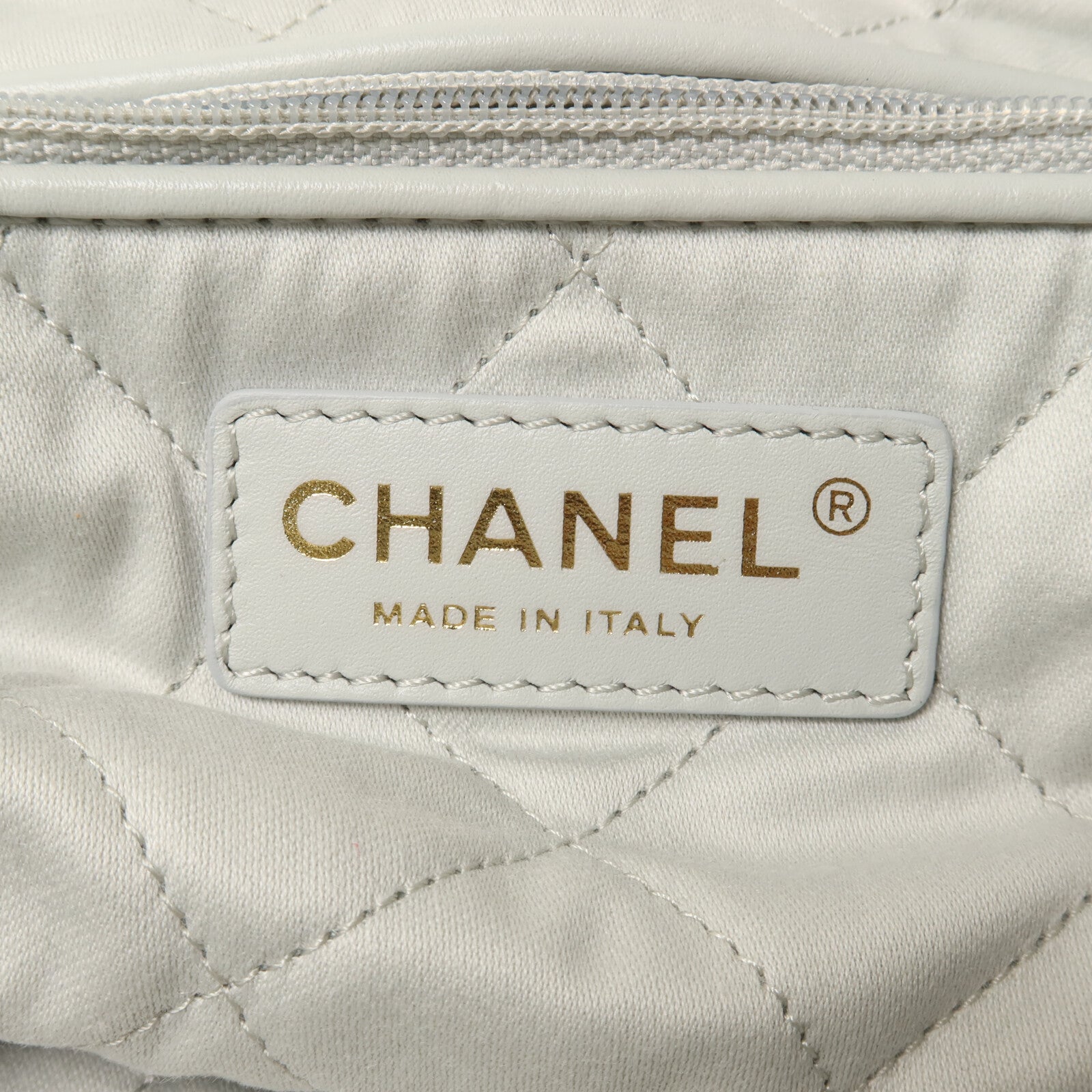 CHANEL 牛皮皮革Chanel 22 Large鏈帶肩背袋