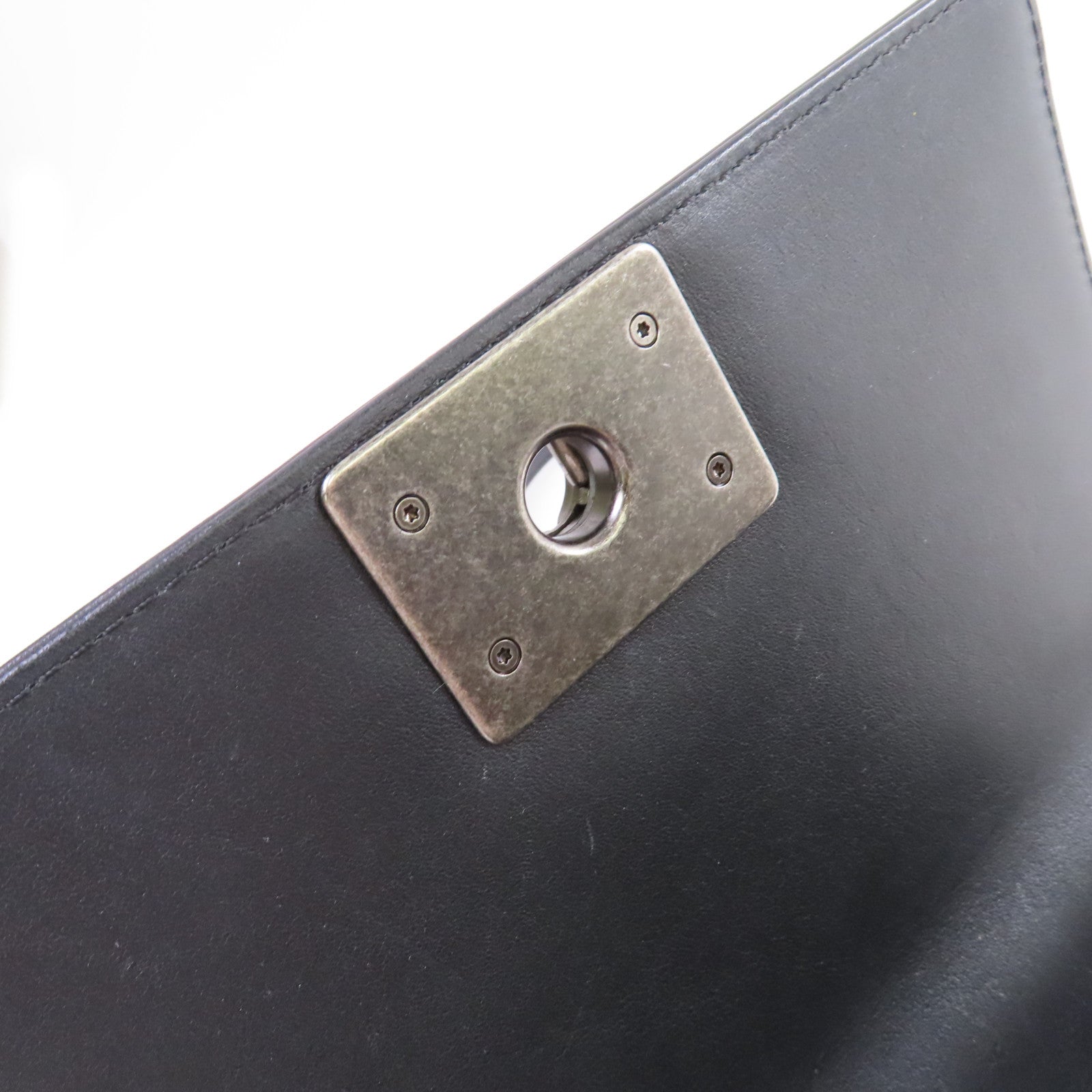 CHANEL 斜紋羊皮皮革Le Boy 20 Chain Shoulder Bag銀扣鏈帶肩背袋黑色