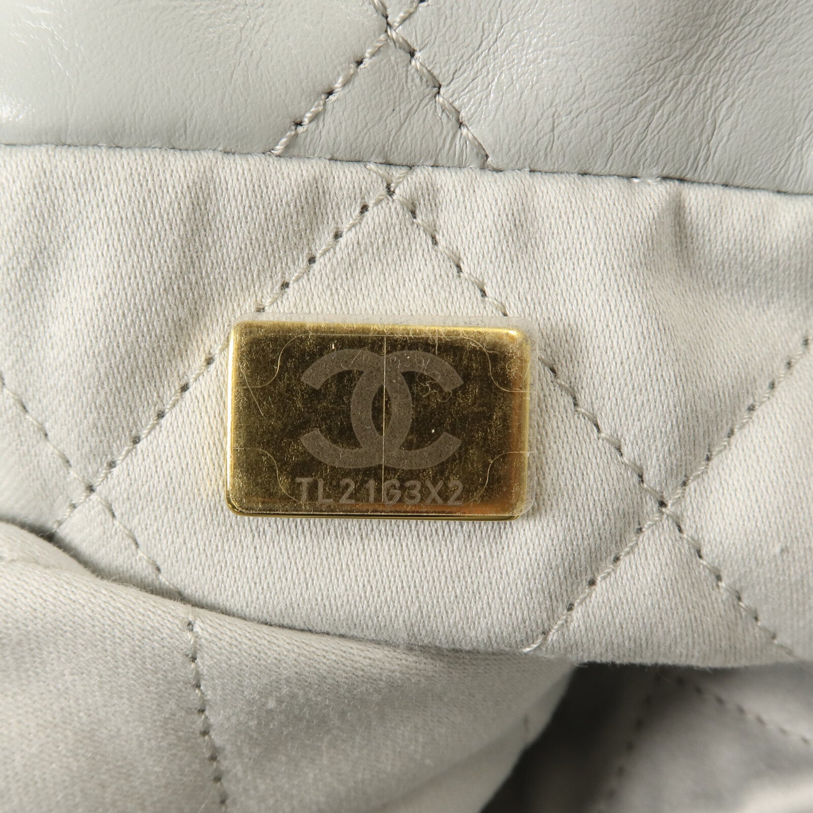 CHANEL 牛皮皮革Chanel 22 Large鏈帶肩背袋