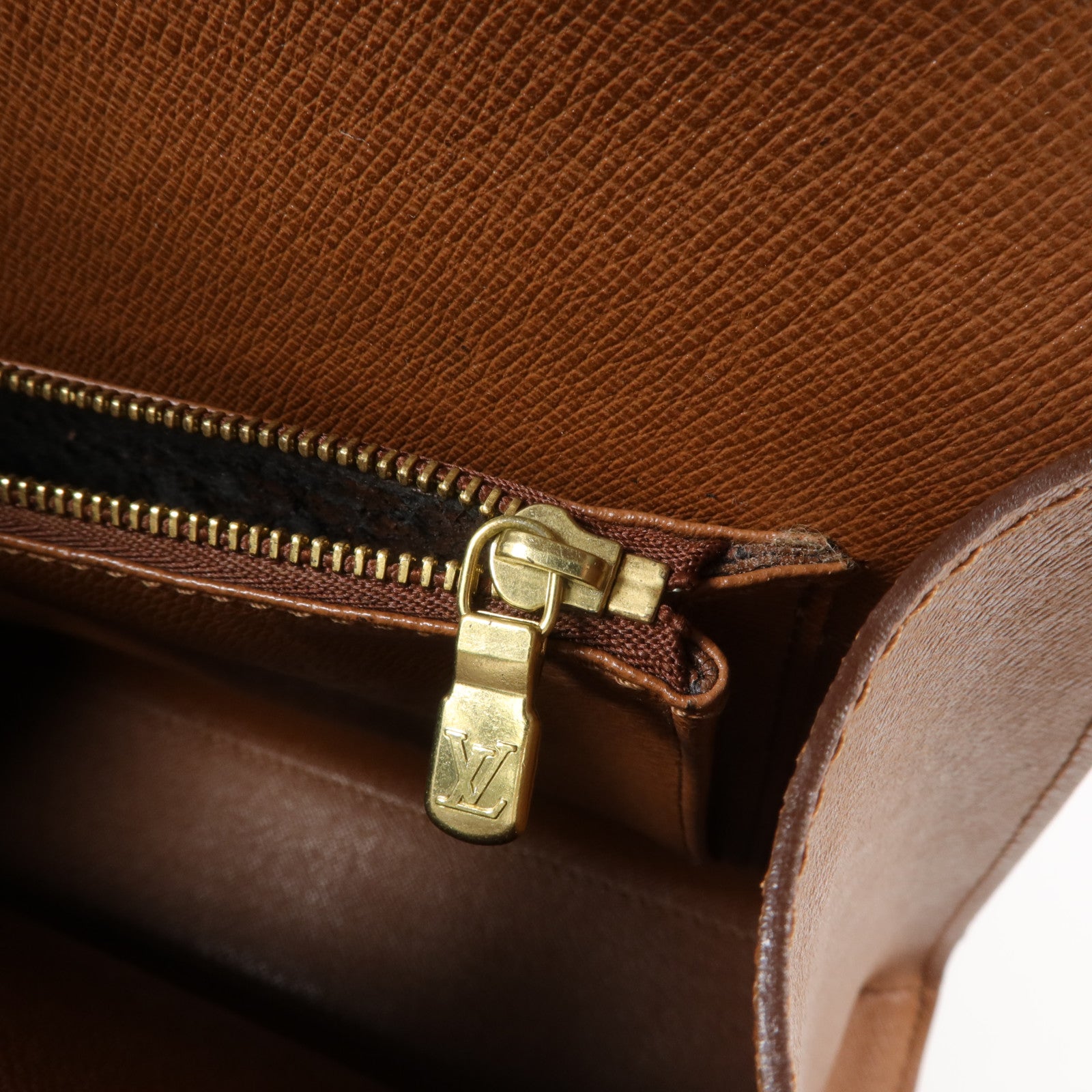 LOUIS VUITTON Monogram Malesherbes金扣手挽袋