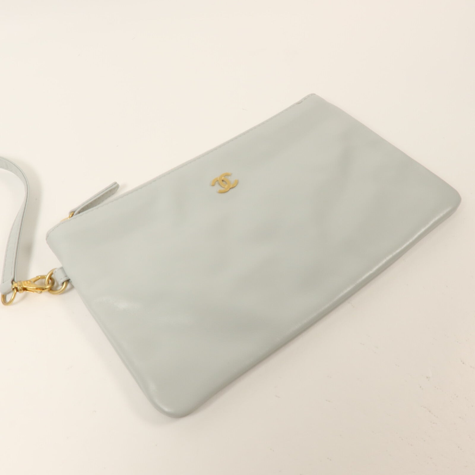 CHANEL 牛皮皮革Chanel 22 Large鏈帶肩背袋
