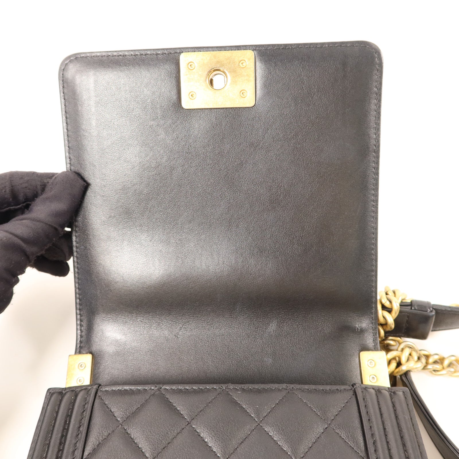 CHANEL 牛皮皮革Le Boy金扣鏈帶肩背袋