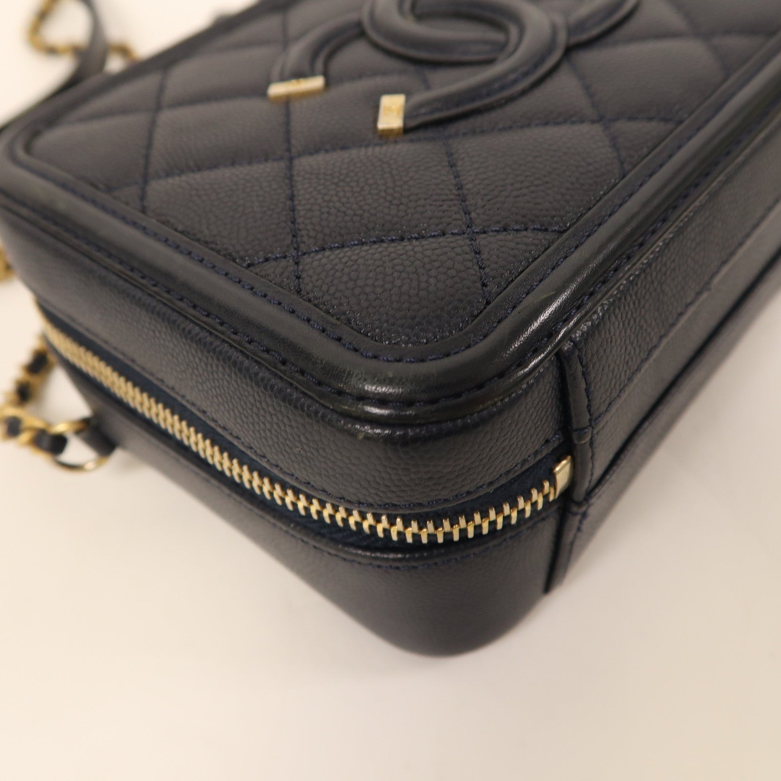 CHANEL 【激減優惠】牛皮皮革Vanity Case金扣鏈帶肩背袋