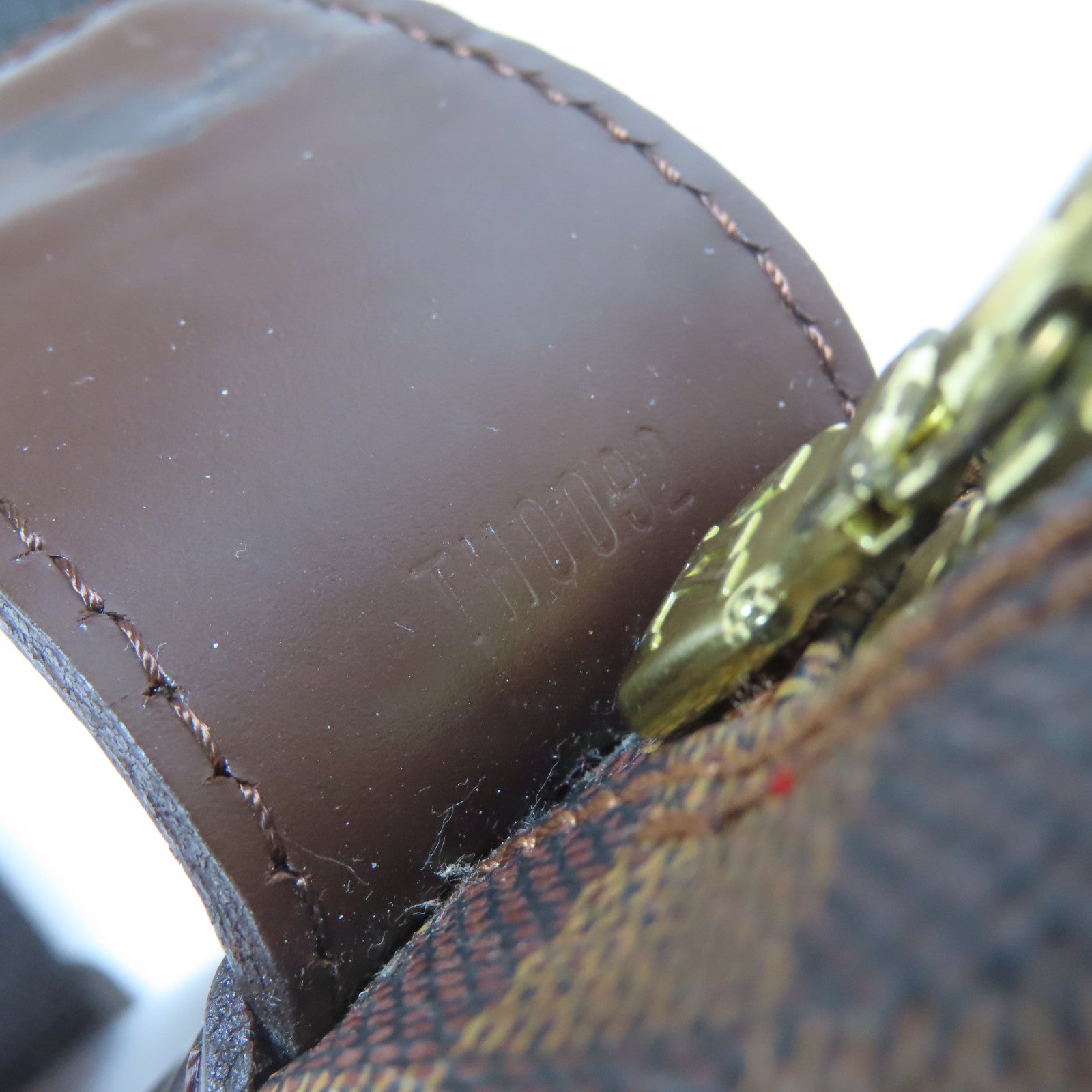 LOUIS VUITTON Damier Ebene Naviglio金扣肩背袋啡色