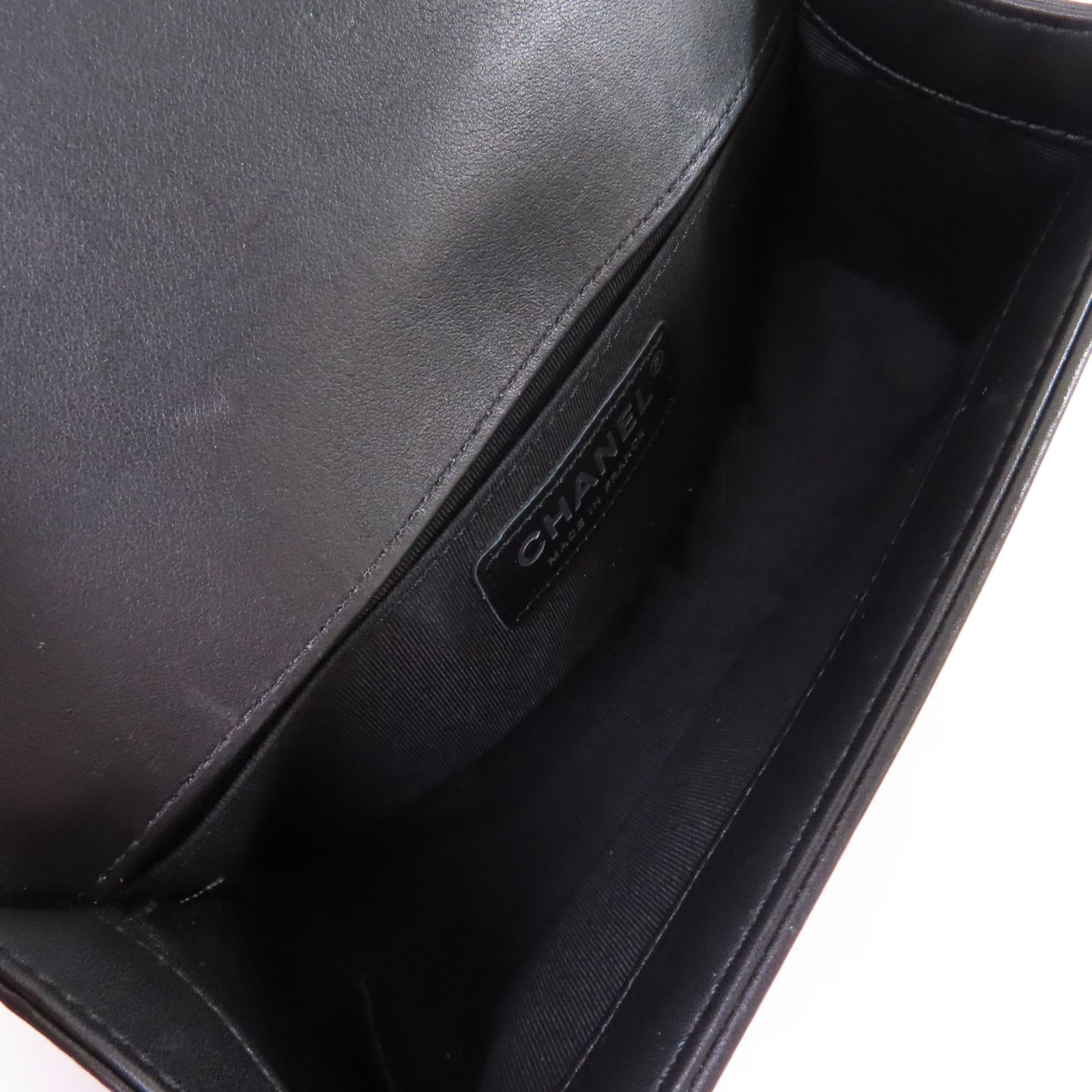 CHANEL 斜紋羊皮皮革Le Boy 20 Chain Shoulder Bag銀扣鏈帶肩背袋黑色