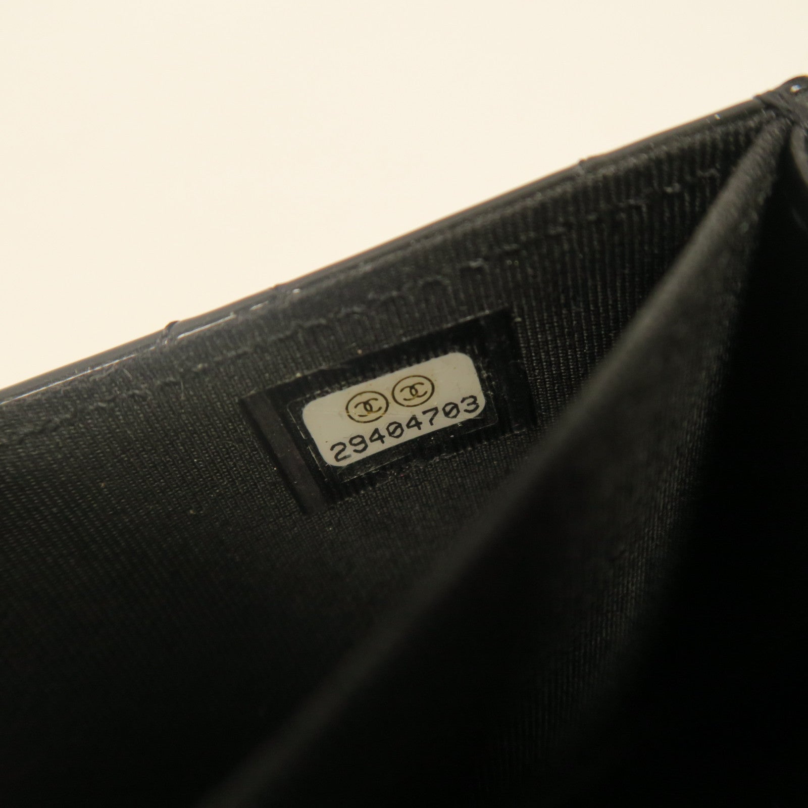 CHANEL 【激減優惠】菱格漆皮皮革Card Case銀扣卡片套黑色