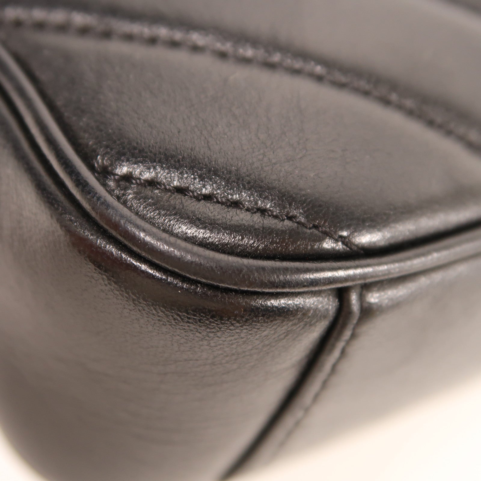 CHANEL 牛皮皮革Chain Shoulder Bag金扣鏈帶肩背袋