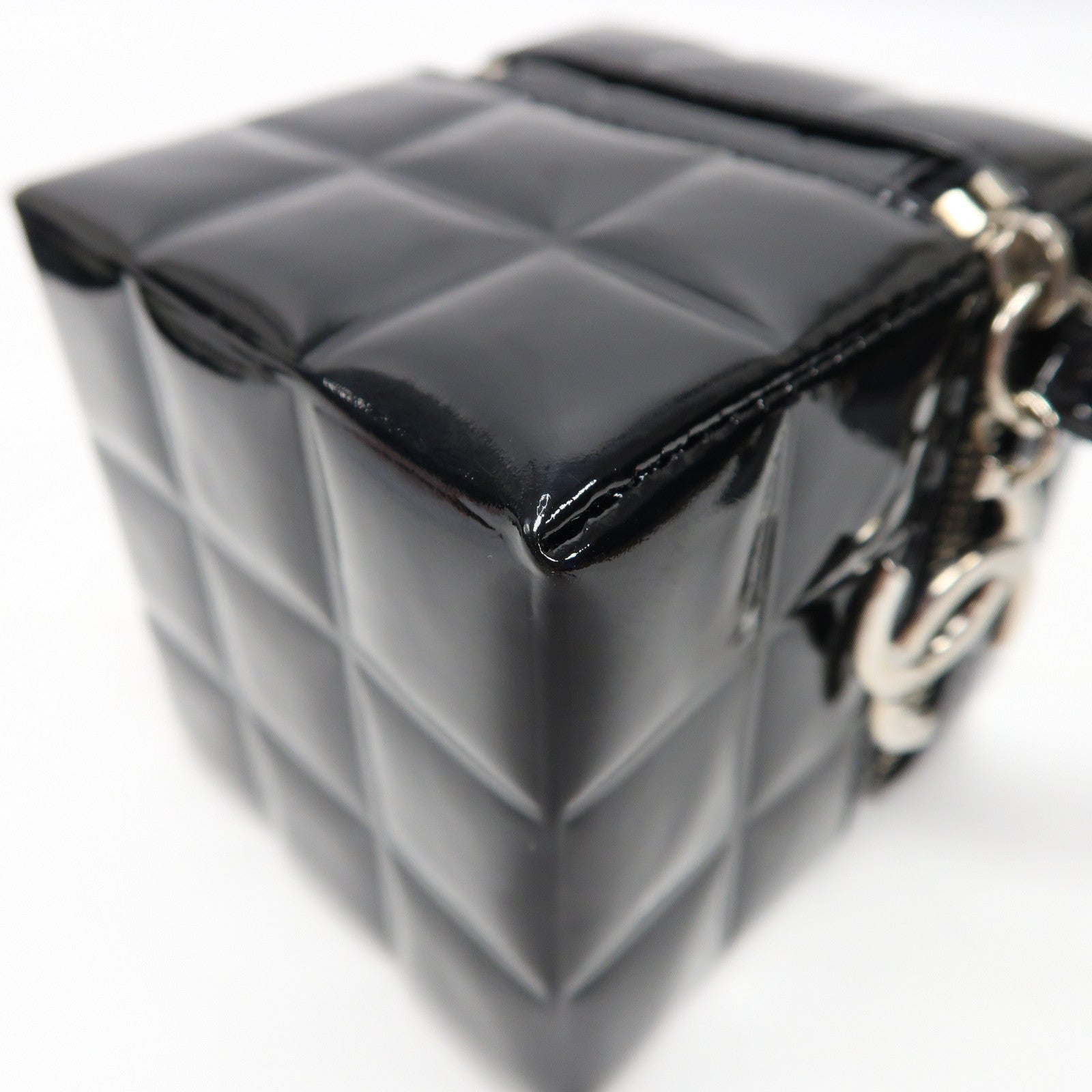 CHANEL 漆皮皮革Clutch銀扣手拿包黑色