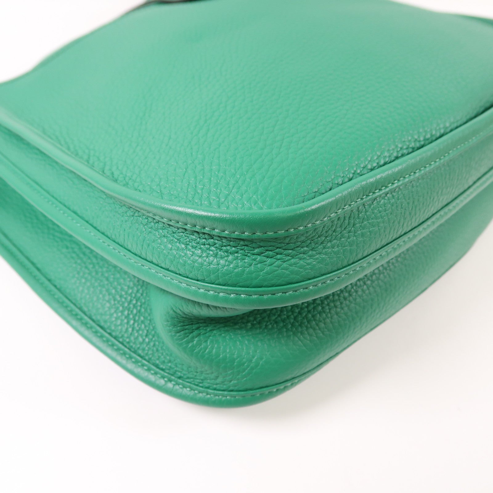 HERMES Clemence皮革Evelyne PM銀扣肩背袋Vert Vertigao