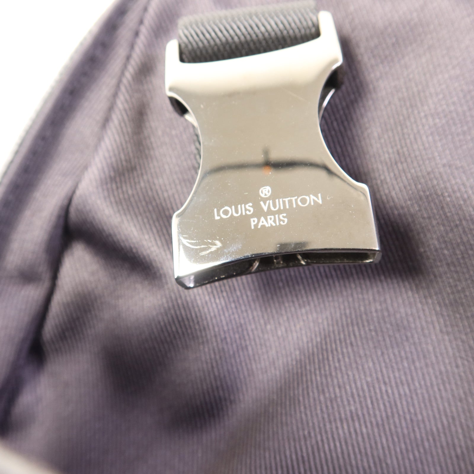 LOUIS VUITTON Monogram Eclipse Messenger PM Voyager銀扣肩背袋