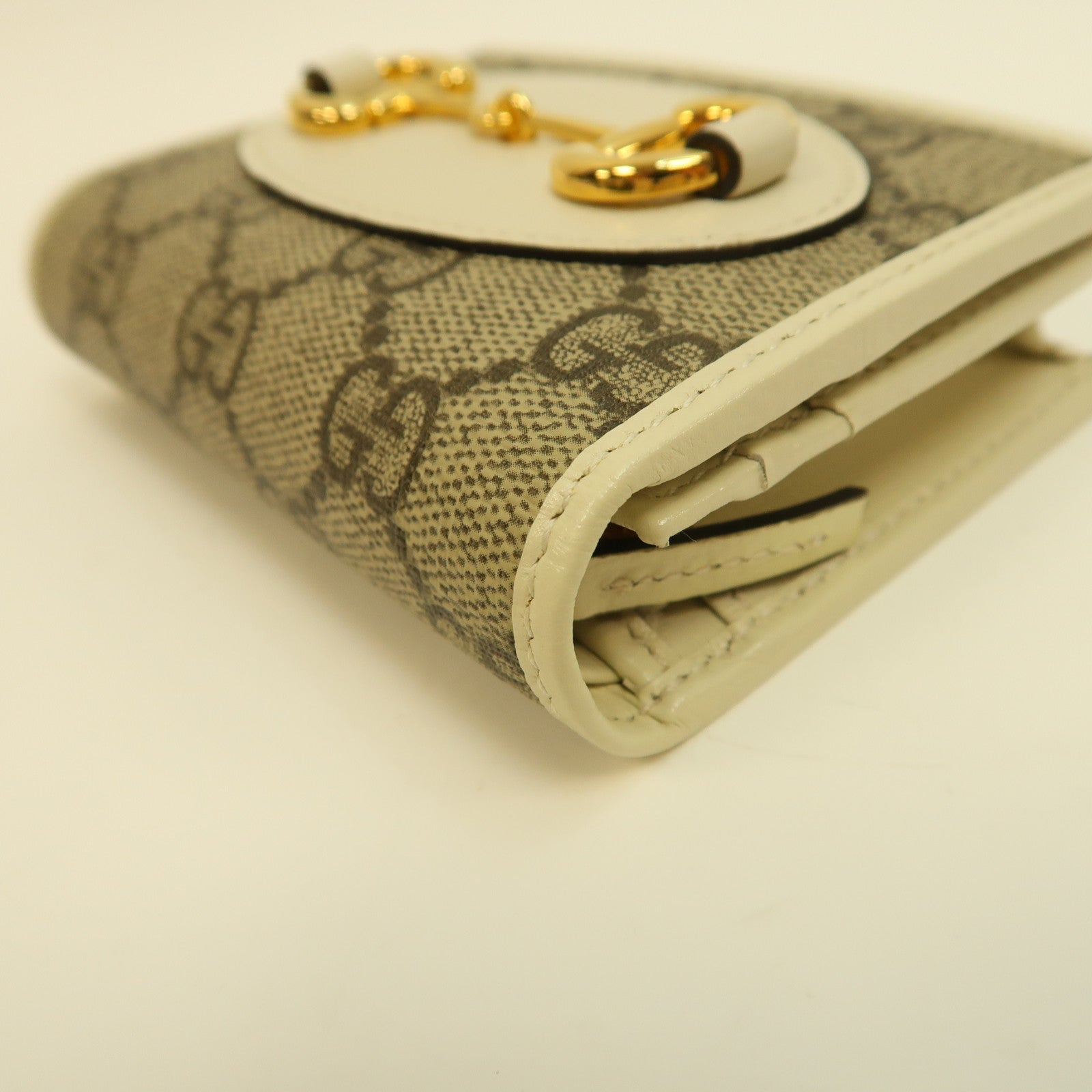 GUCCI 塗層帆布/牛皮皮革Gucci Horsebit金扣卡片套米色