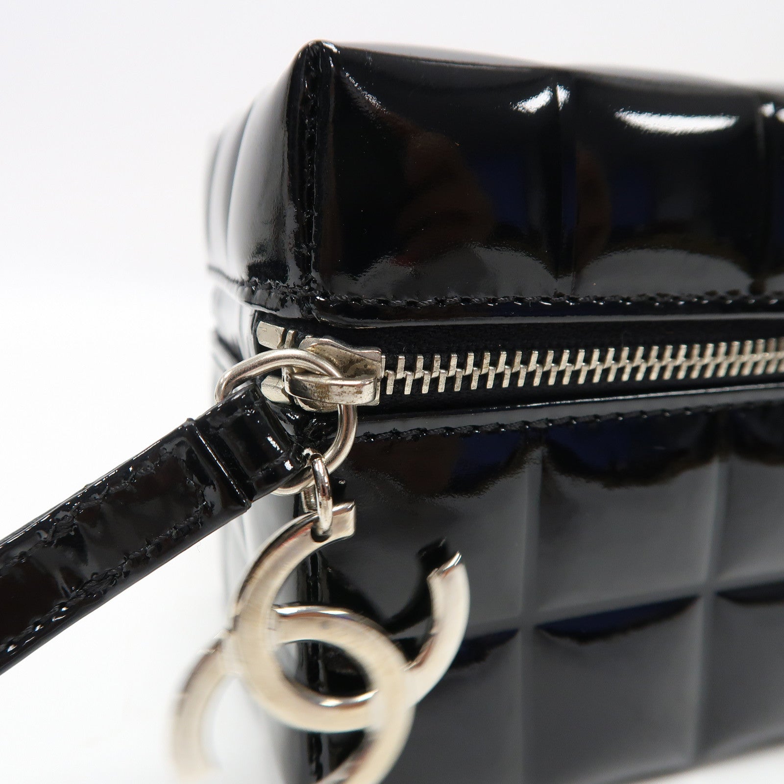 CHANEL 漆皮皮革Clutch銀扣手拿包黑色