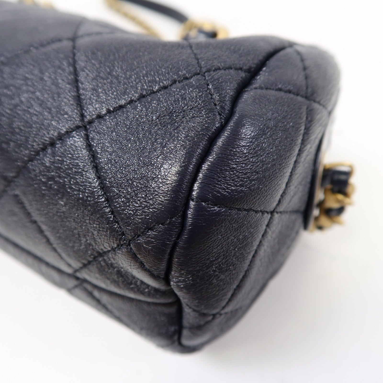 CHANEL 菱格羊皮皮革Chain Shoulder金扣鏈帶肩背袋深藍色