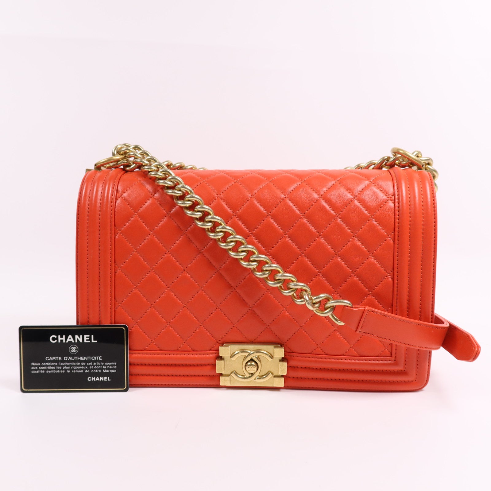 CHANEL 牛皮皮革Boy 28金扣鏈帶肩背袋