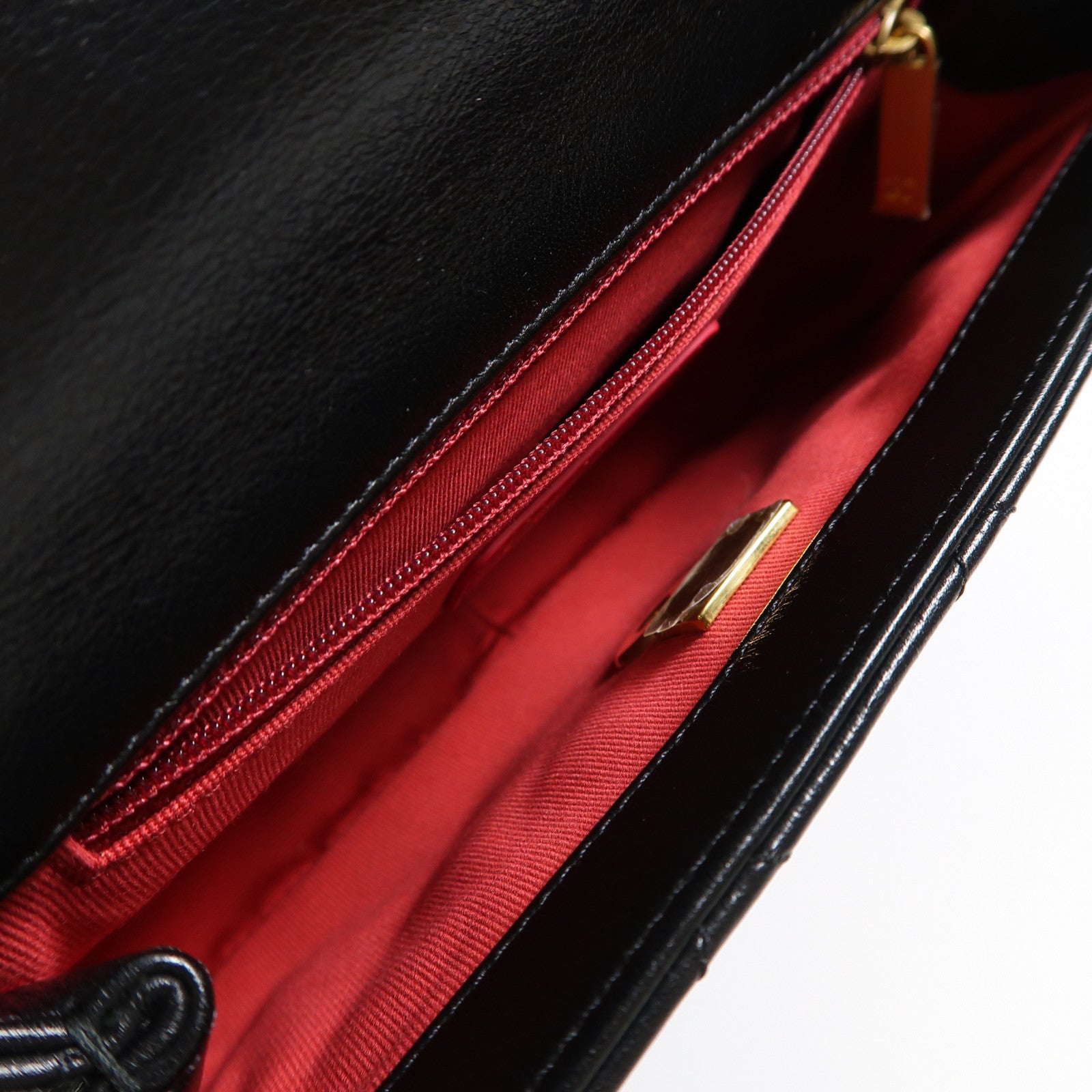 CHANEL 菱格牛皮皮革Shoulder Bag金扣鏈帶肩背袋黑色– Brand Off